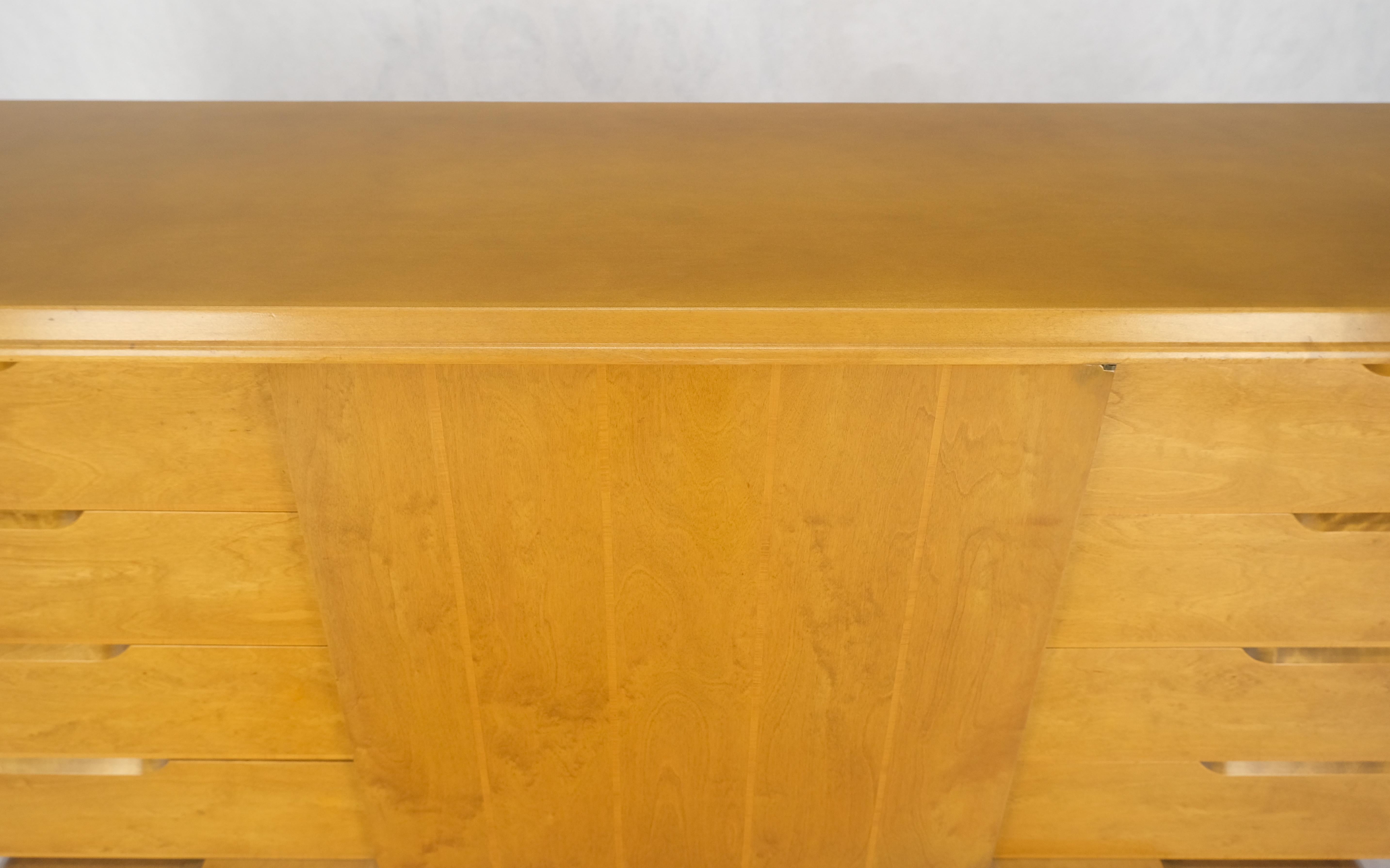 Edmond Spence 9 Cajones Abedul Rubio Sueco Mid Century Modern Dresser Credenza en venta 4