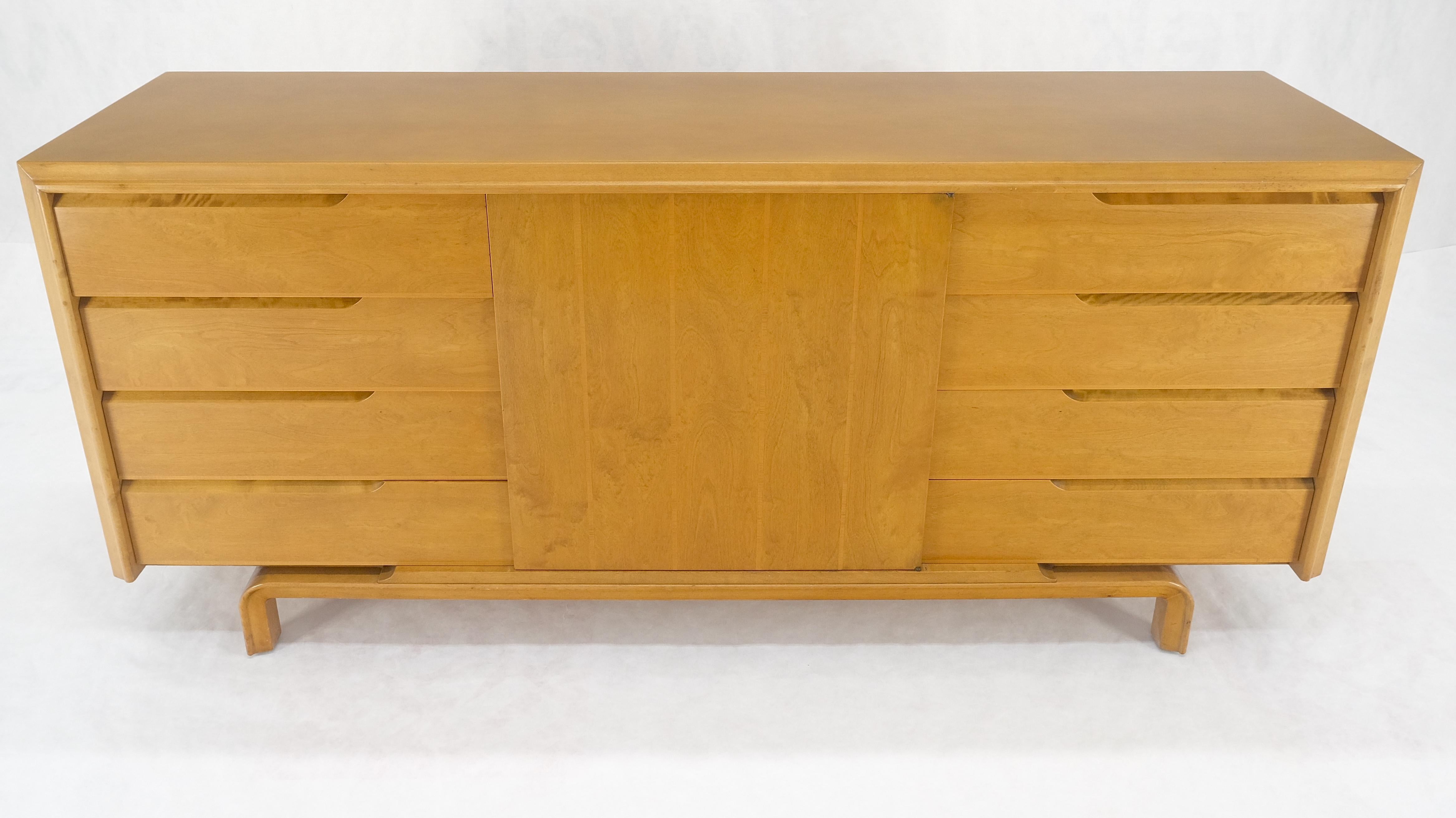 Edmond Spence 9 Cajones Abedul Rubio Sueco Mid Century Modern Dresser Credenza Moderno de mediados de siglo en venta