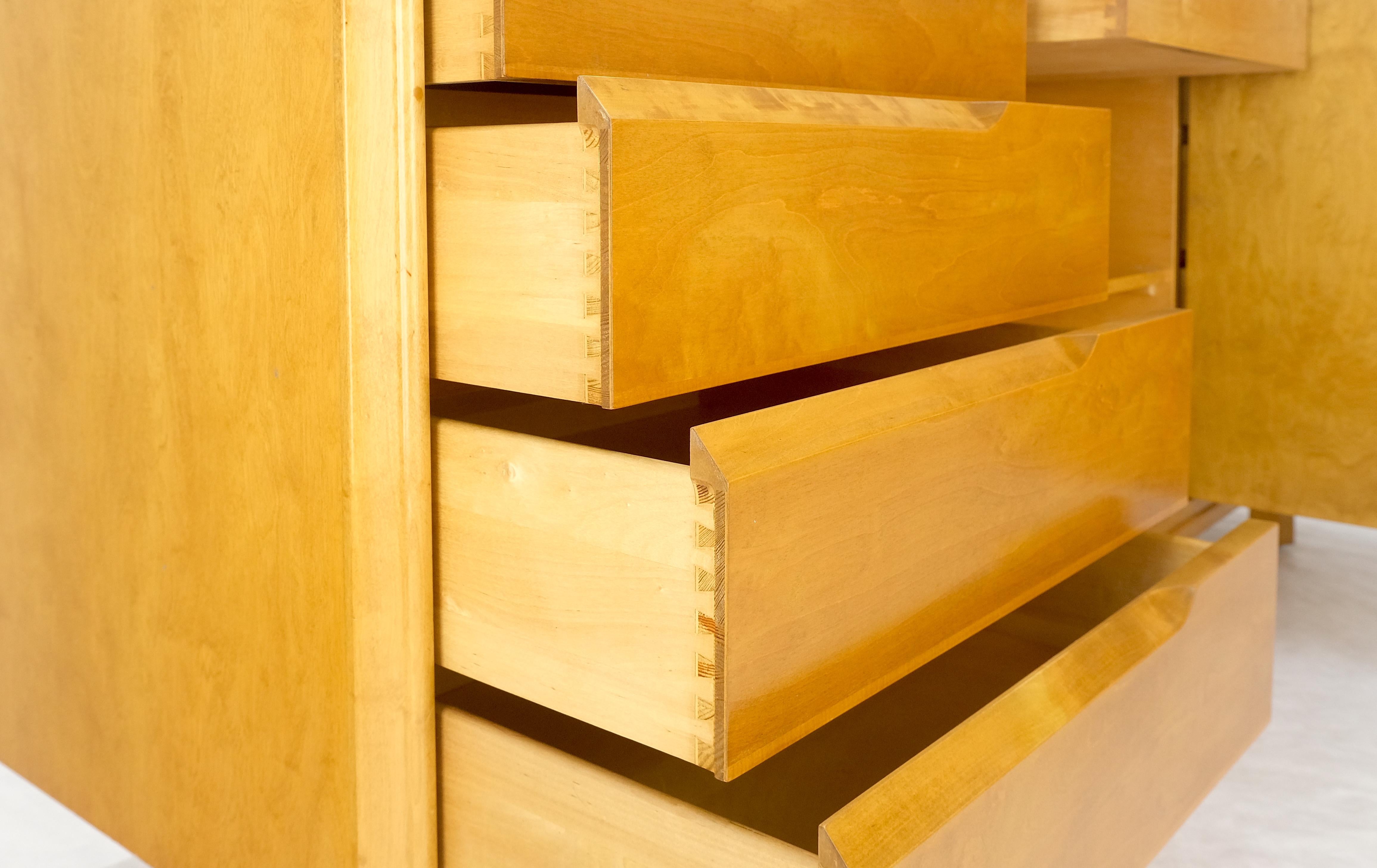Edmond Spence 9 Cajones Abedul Rubio Sueco Mid Century Modern Dresser Credenza siglo XX en venta