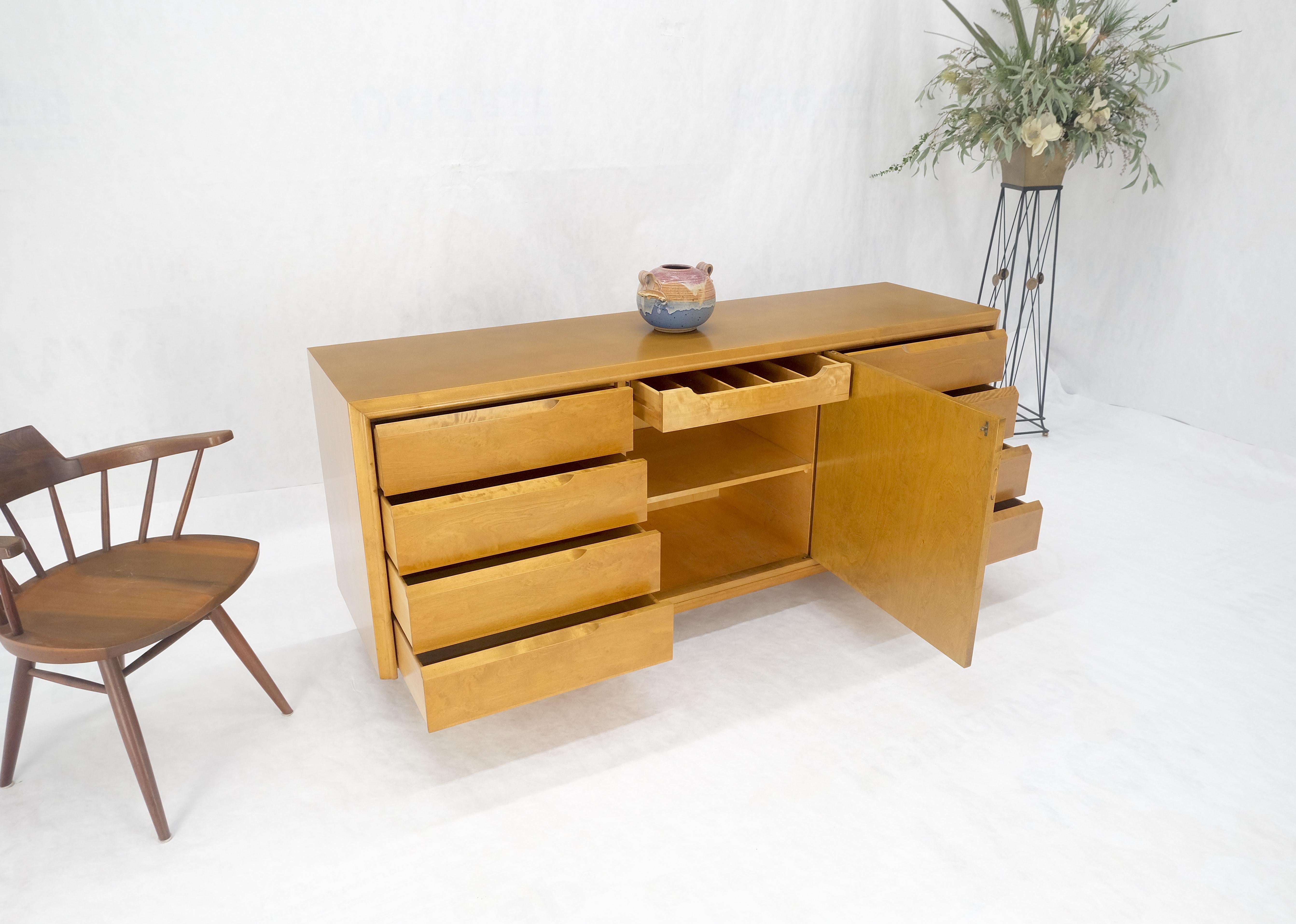 Edmond Spence 9 Cajones Abedul Rubio Sueco Mid Century Modern Dresser Credenza en venta 3