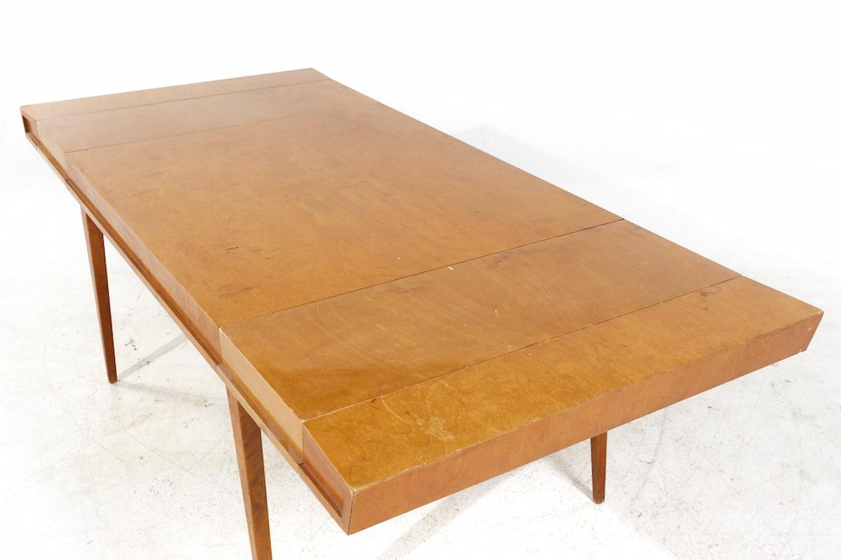 Edmond Spence Mid Century Birch Expanding Dining Table with 2 Leaves For Sale 4