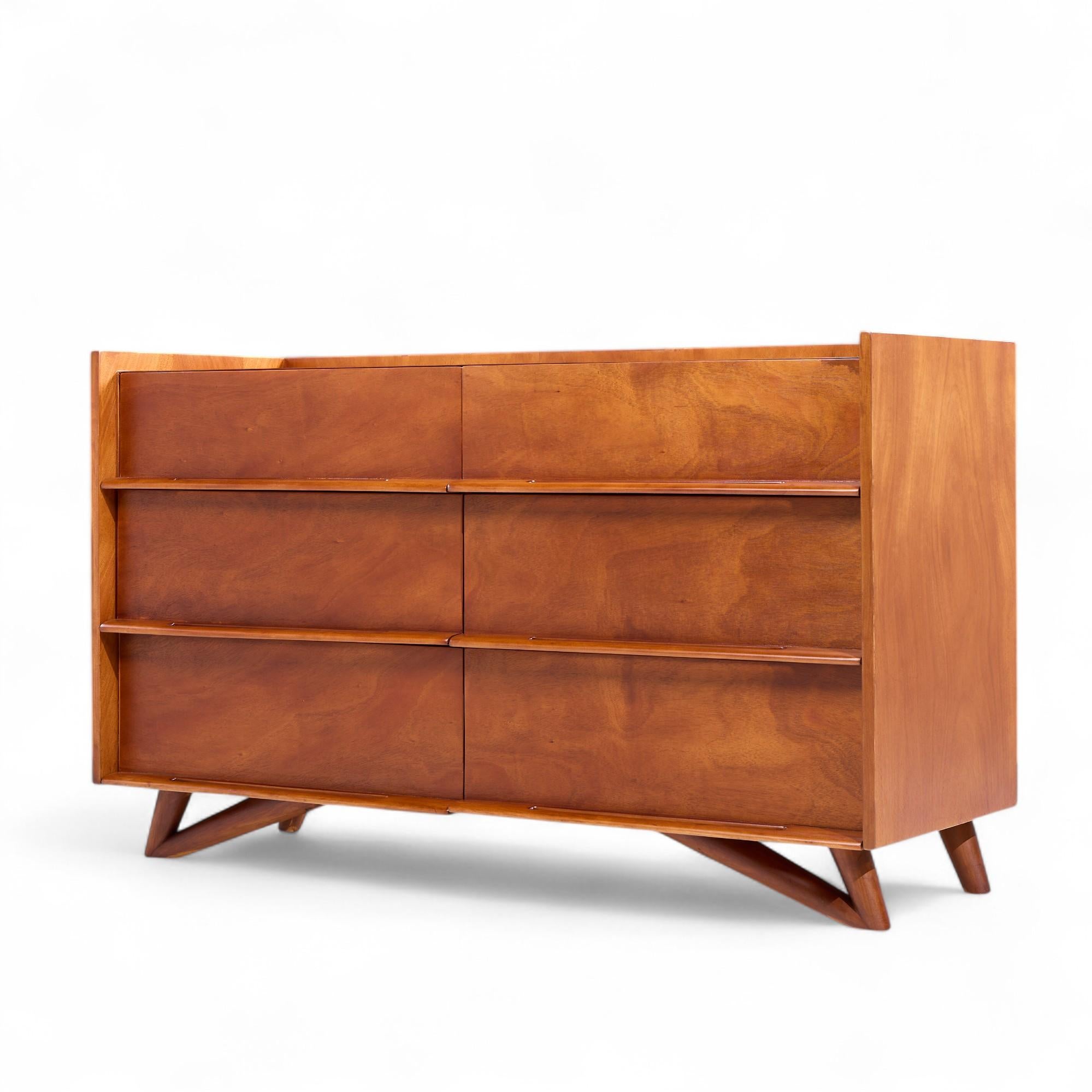 Mid-Century moderno Cassettone Edmond Spence di metà secolo in betulla in vendita