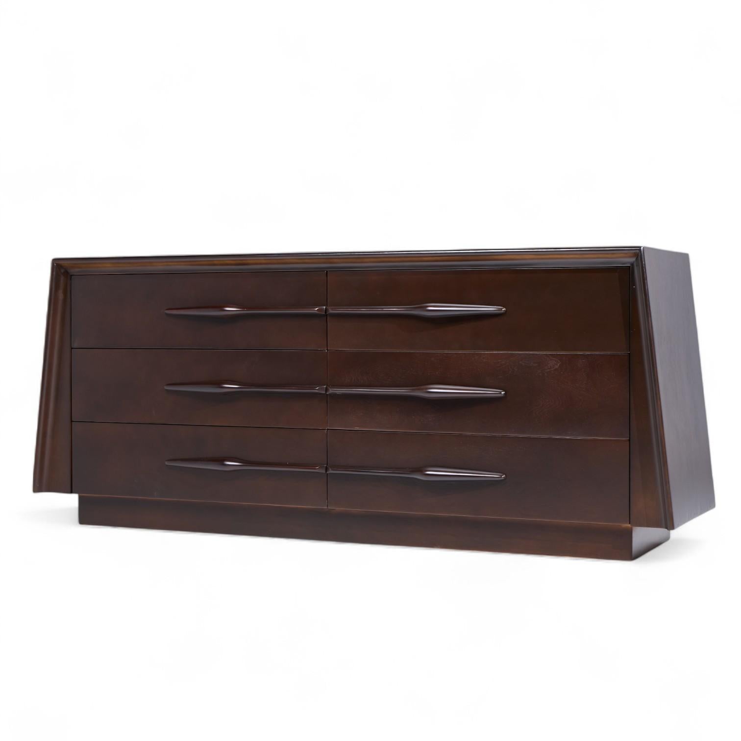 Mid-Century moderno Cassettone a 6 cassetti Edmond Spence Mid Century Maple in vendita