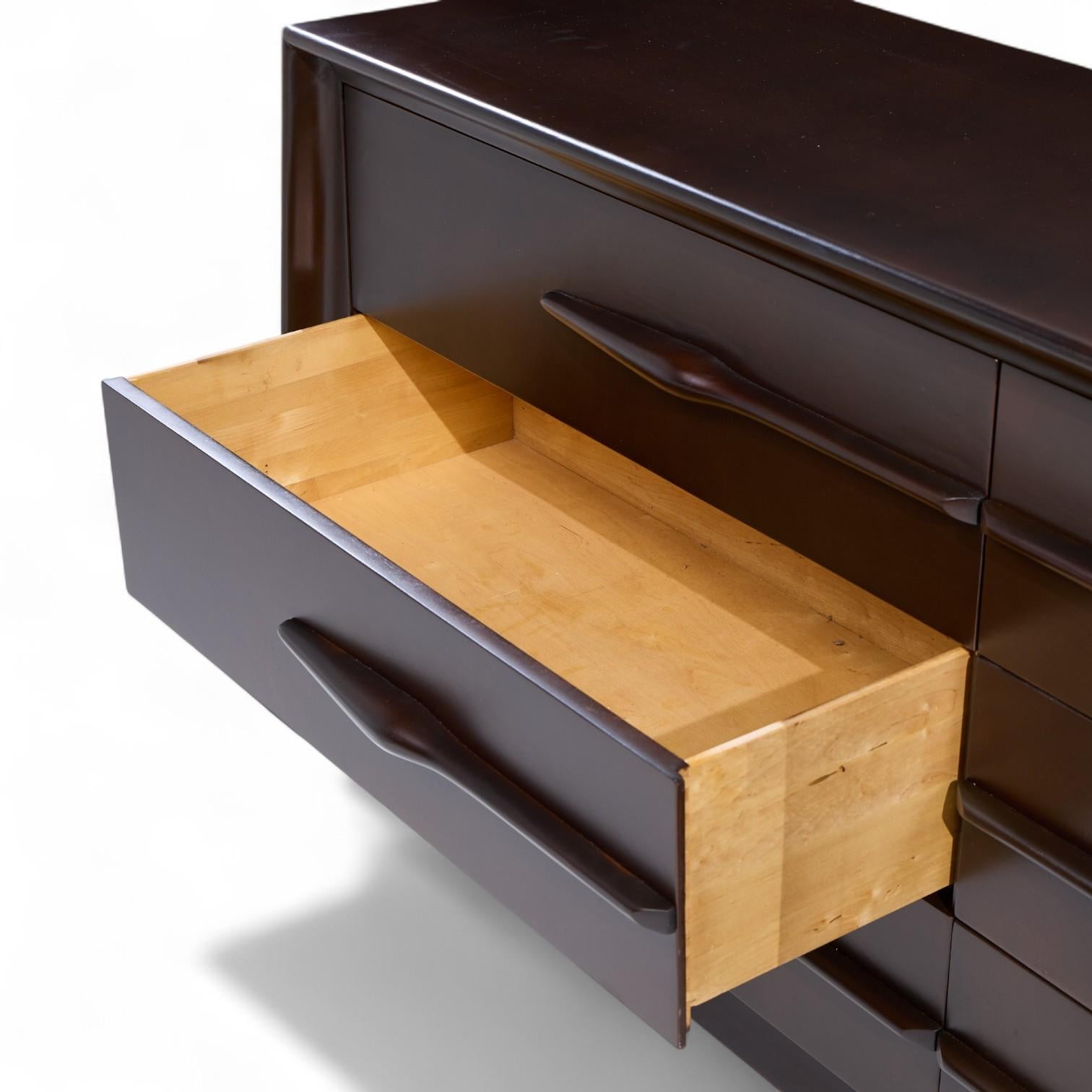 Fine XX secolo Cassettone a 6 cassetti Edmond Spence Mid Century Maple in vendita