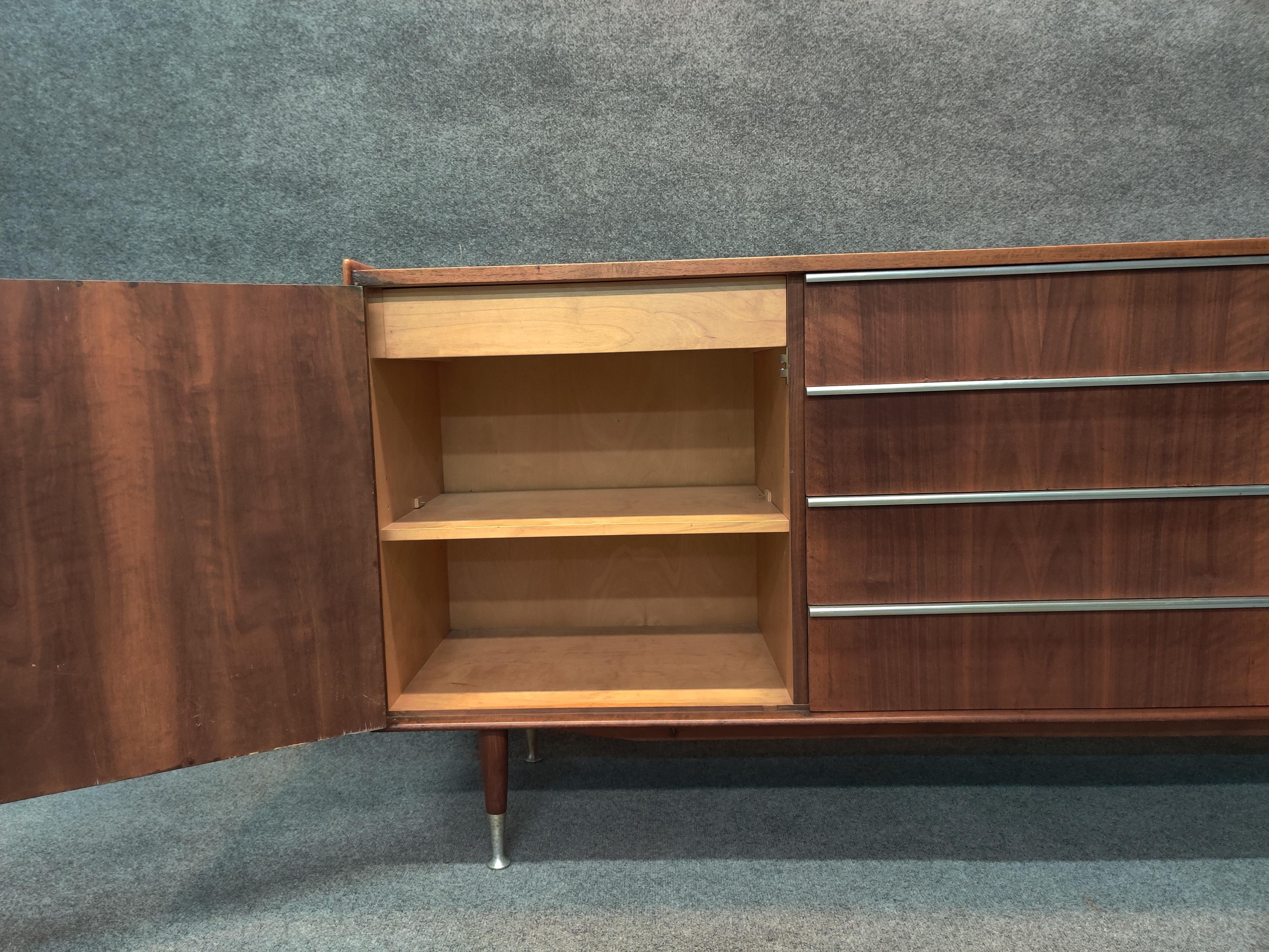 Edmond Spence MId-Century Modern Classic Sideboard Cabinet Walnut Inlaid Details In Good Condition In Philadelphia, PA