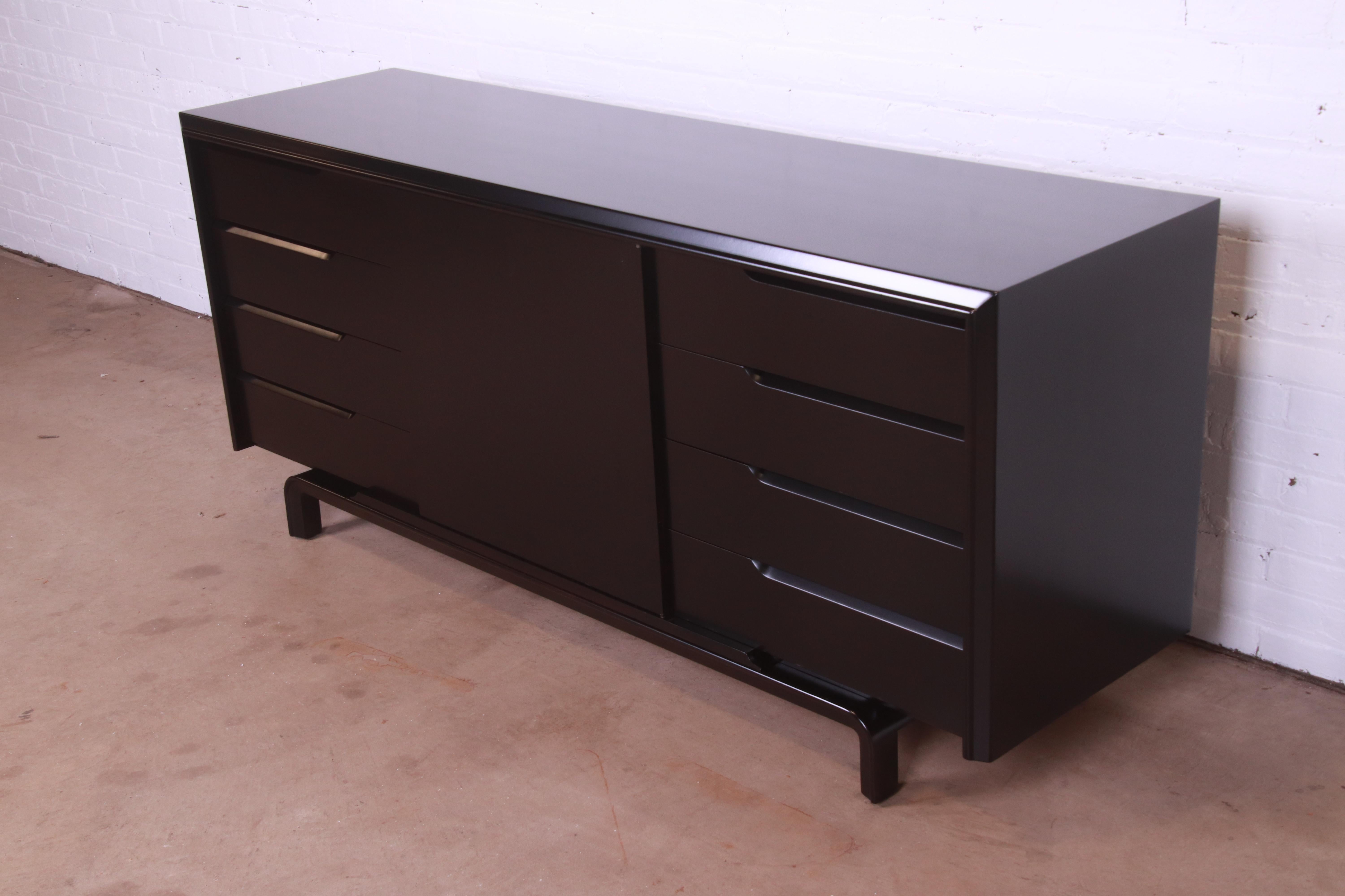 Edmond Spence Swedish Modern Black Lacquered Sideboard Credenza, Refinished In Good Condition For Sale In South Bend, IN
