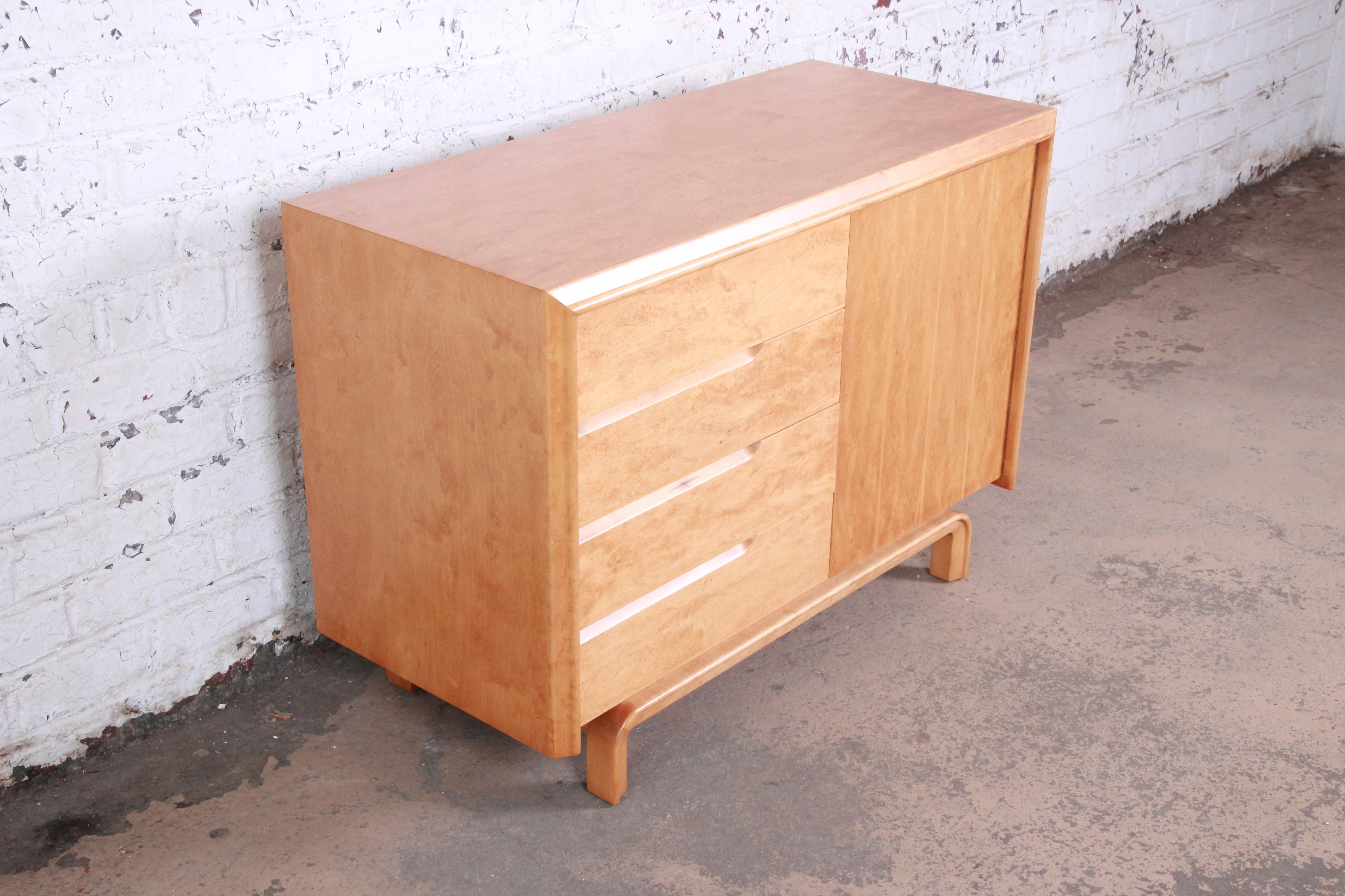 Edmond Spence Swedish Modern Maple Sideboard Credenza, Newly Refinished In Good Condition In South Bend, IN