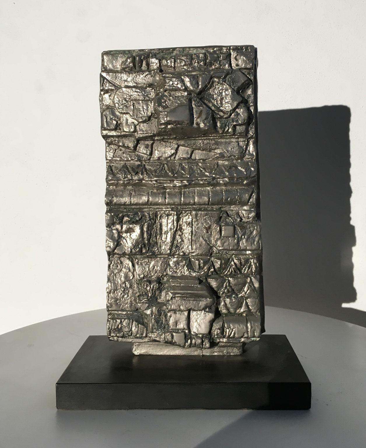 Sculpture abstraite en bronze d'Edmondo, Italie, 1985  Cirillo  Opus de façade en vente 1