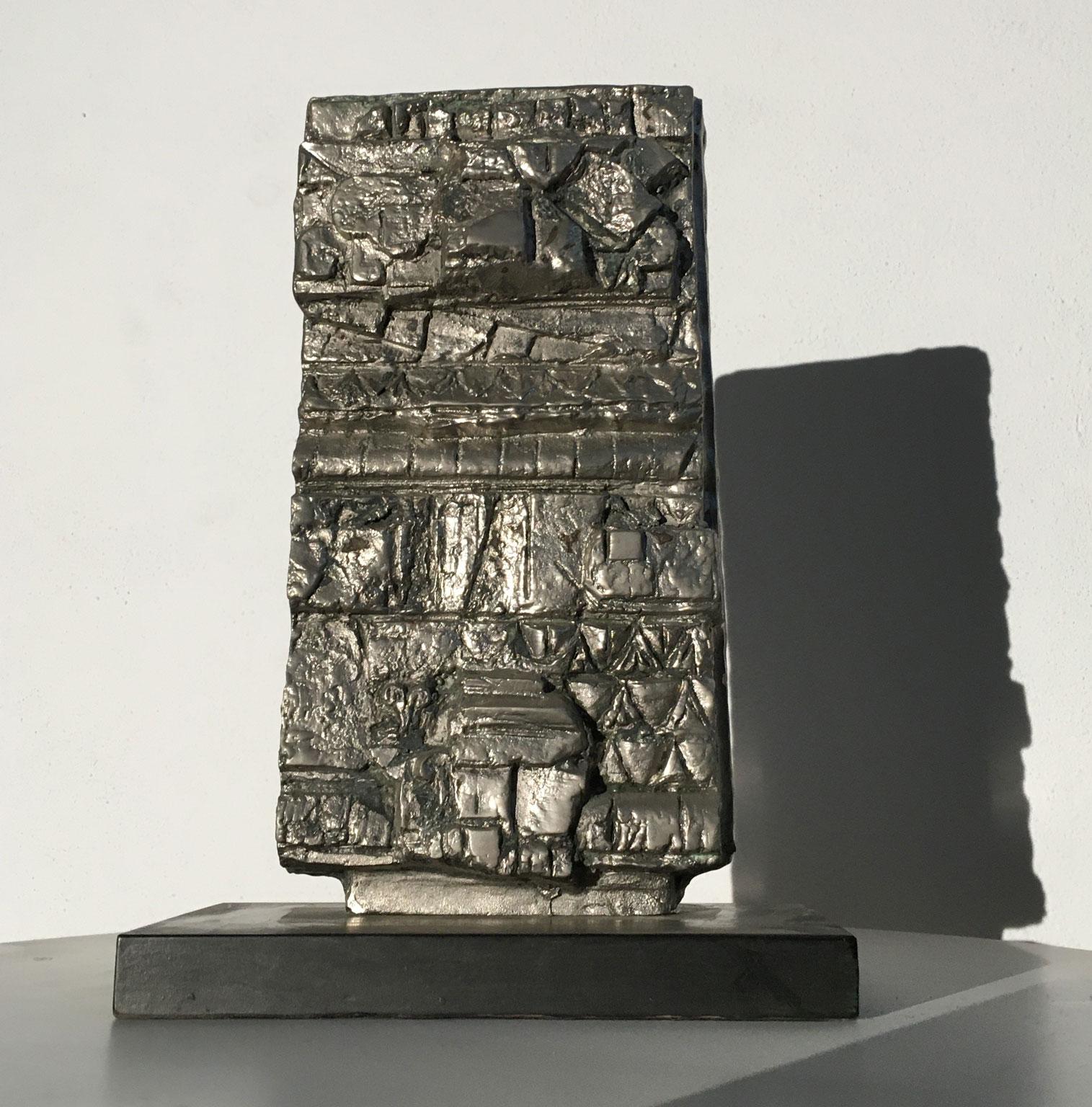Sculpture abstraite en bronze d'Edmondo, Italie, 1985  Cirillo  Opus de façade en vente 3