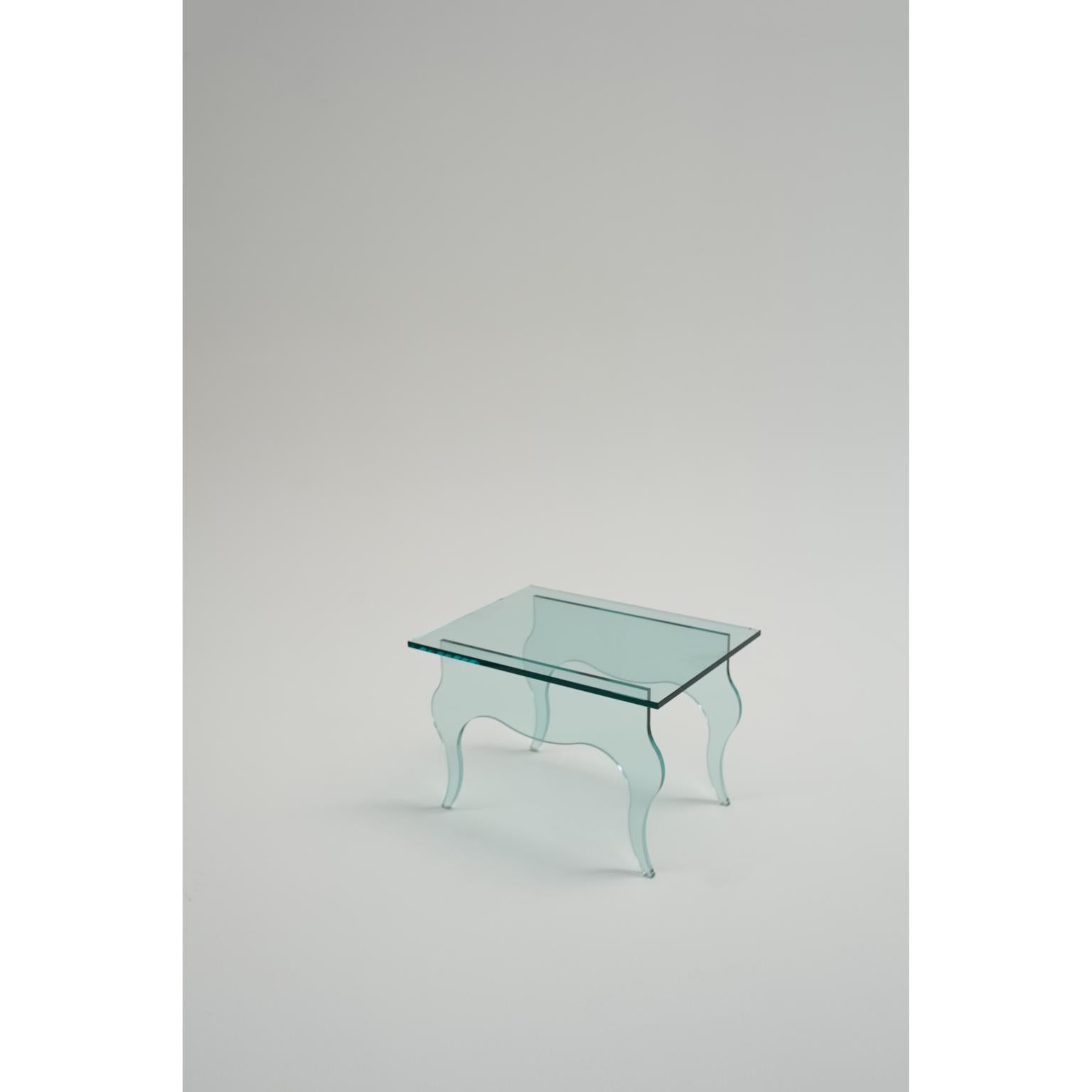 Table basse extralight de Edmondo par VUUN ITALIA
Dimensions : D 48 x L 63 x H 41 cm. 
Matériaux : Verre extralight.

Disponible en différentes finitions. Veuillez nous contacter.

VUUN Italia crée des produits Design/One personnalisables à