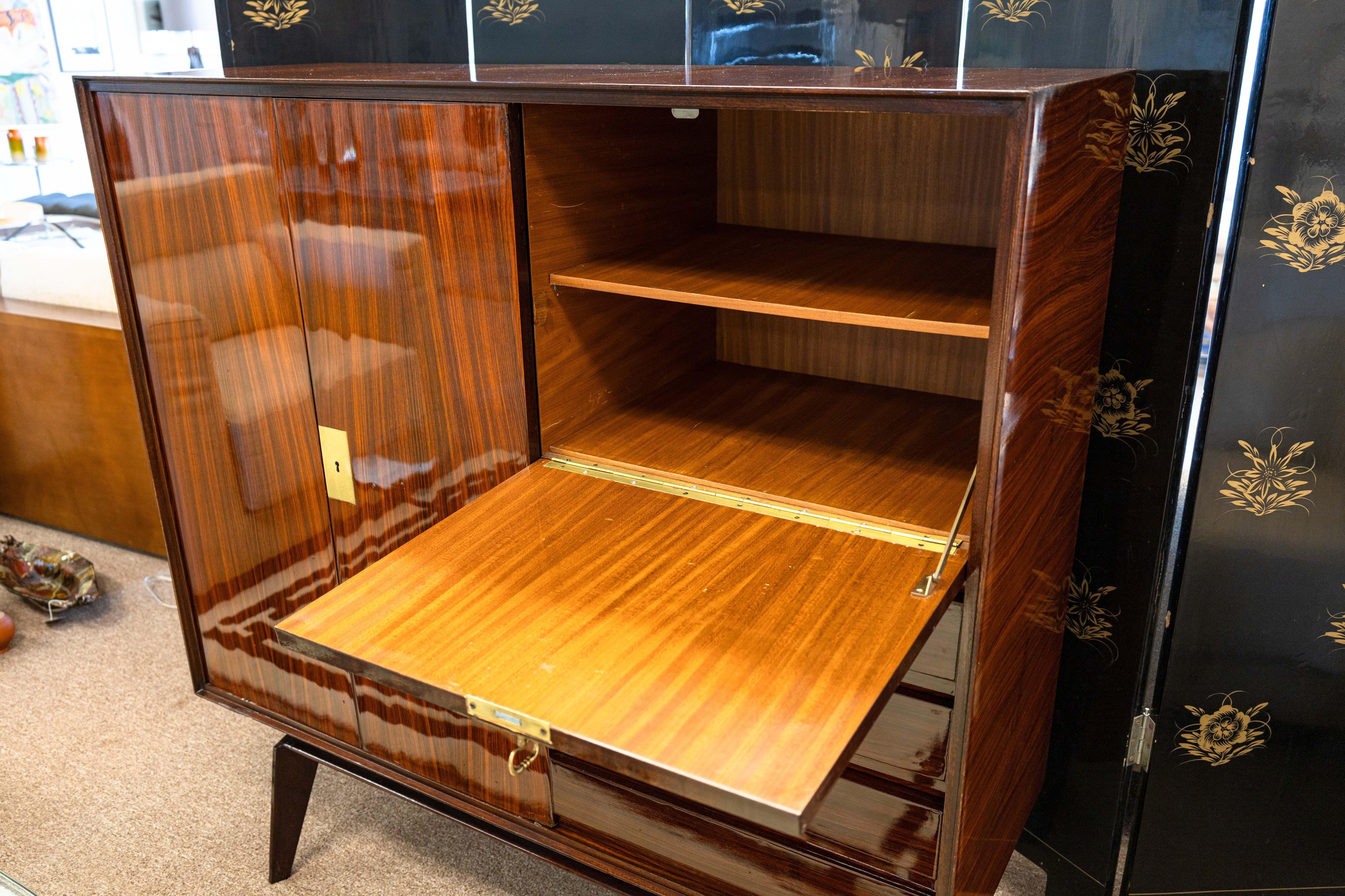 Metà XX secolo Credenza Edmondo Palutari per Vittorio Dassi 1960 Mid Century Modern Cabinet in vendita