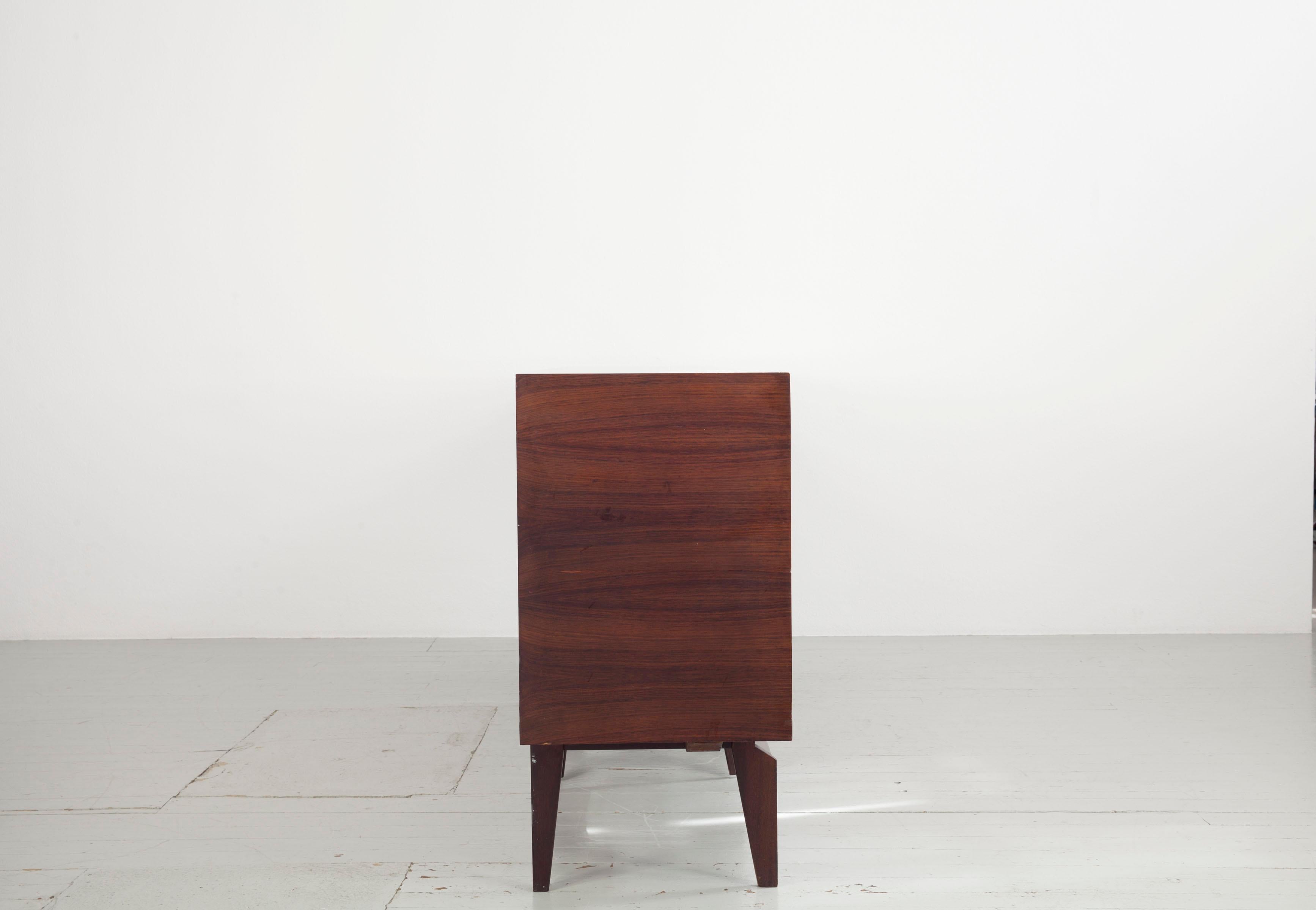 Edmondo Palutari Sideboard, hergestellt von Dassi Mobili Iterni, 1960er Jahre im Zustand „Gut“ im Angebot in Wolfurt, AT