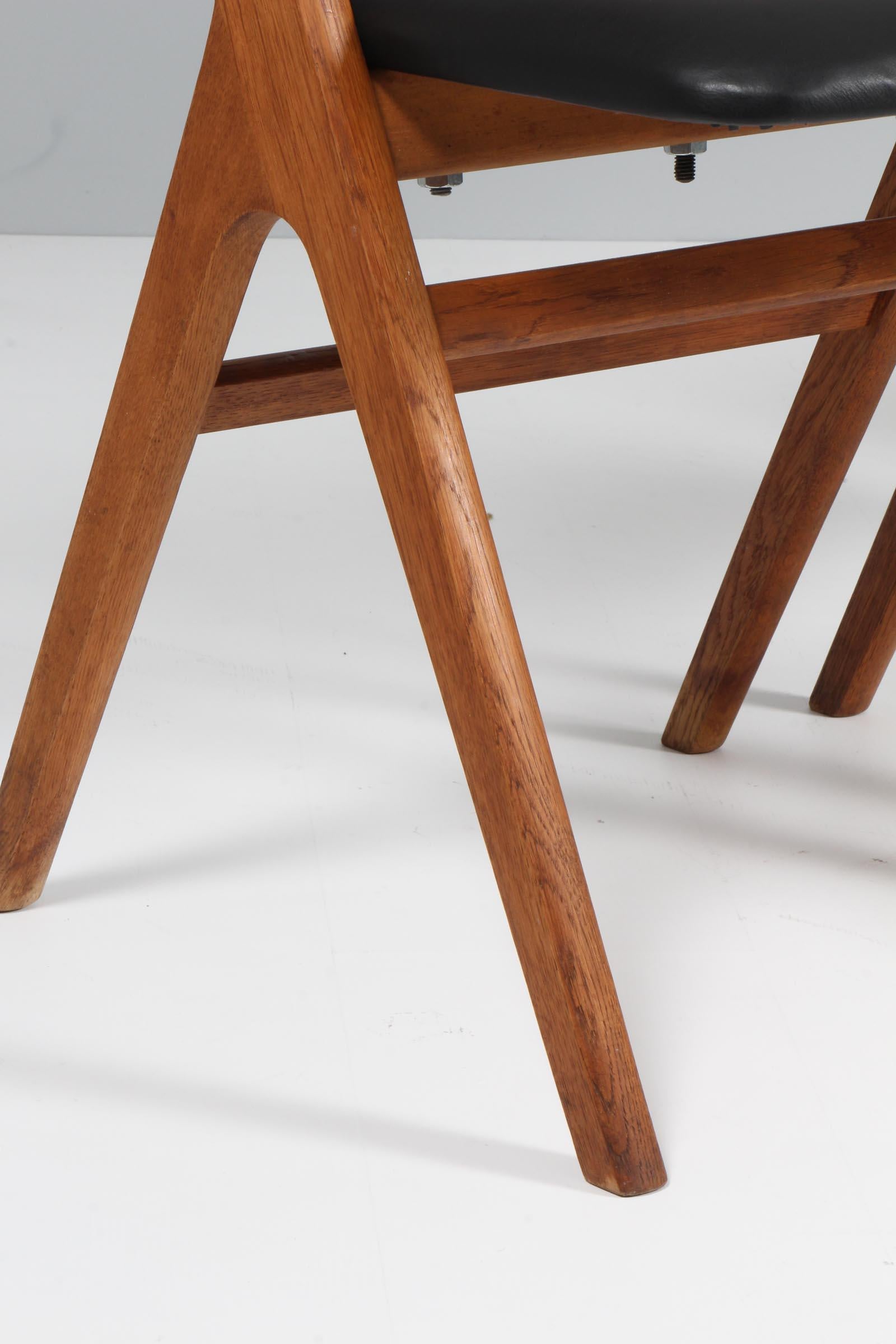Danish Edmund Jørgensen set of four dining chairs, oak and teak For Sale