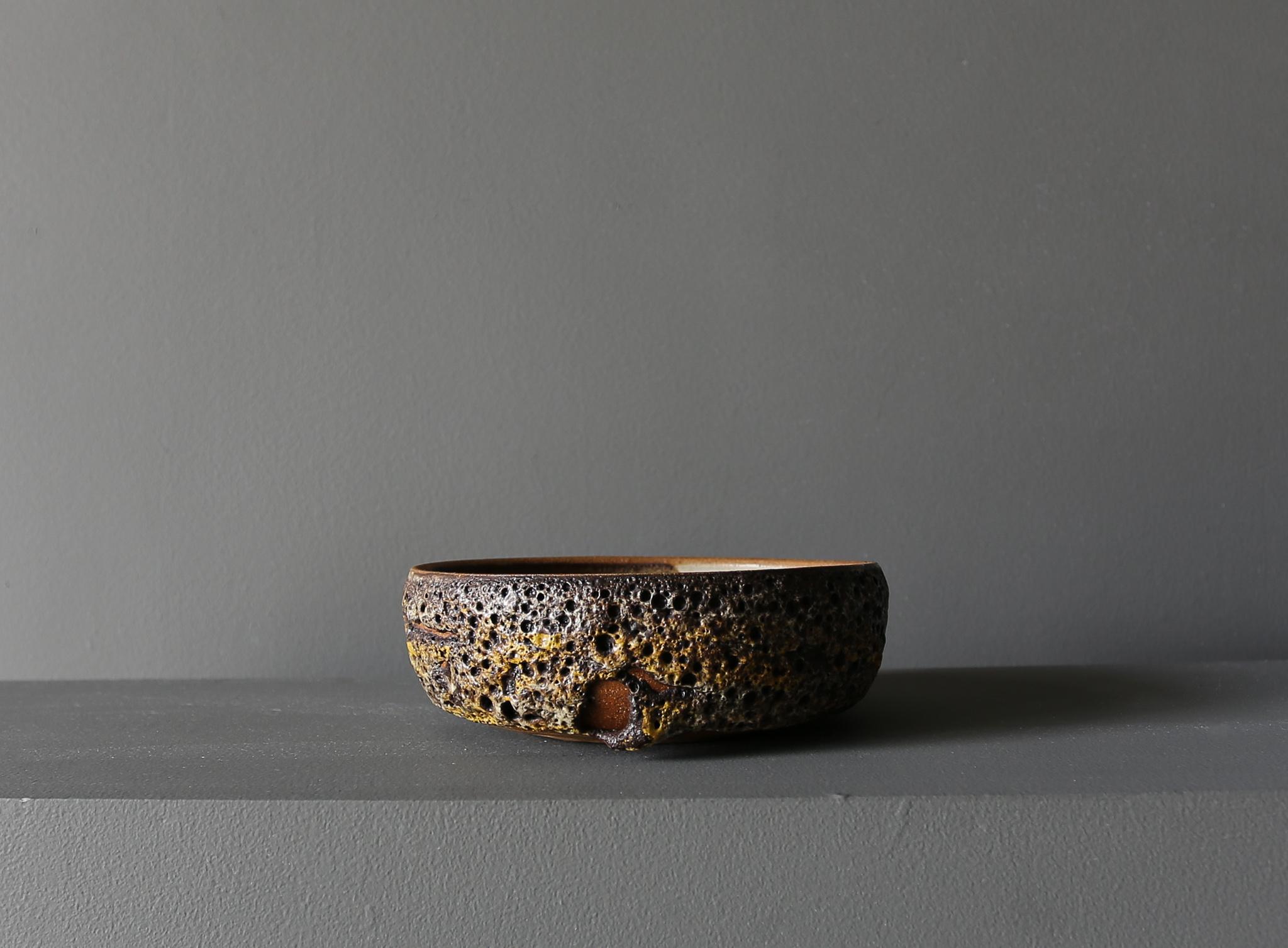 Edna Arnow ceramic bowl. Circa 1955.