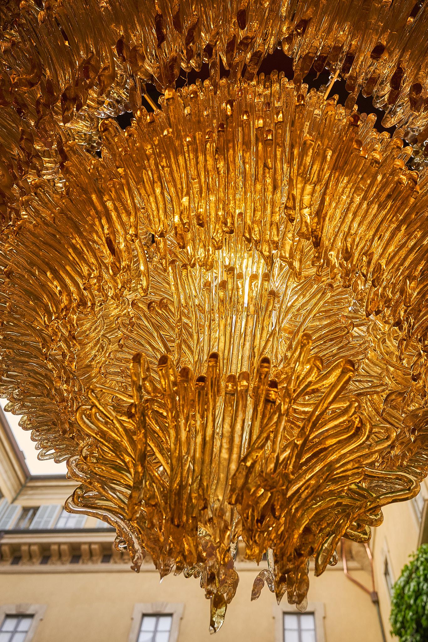 Edo Chandelier, handmade in polycarbonate by Jacopo Foggini.
Each piece is customizable in size, colour and shape.

Jacopo Foggini, born in Turin, lives and works in Milan, his adopted city. Since he was a child, he showed a strong interest in