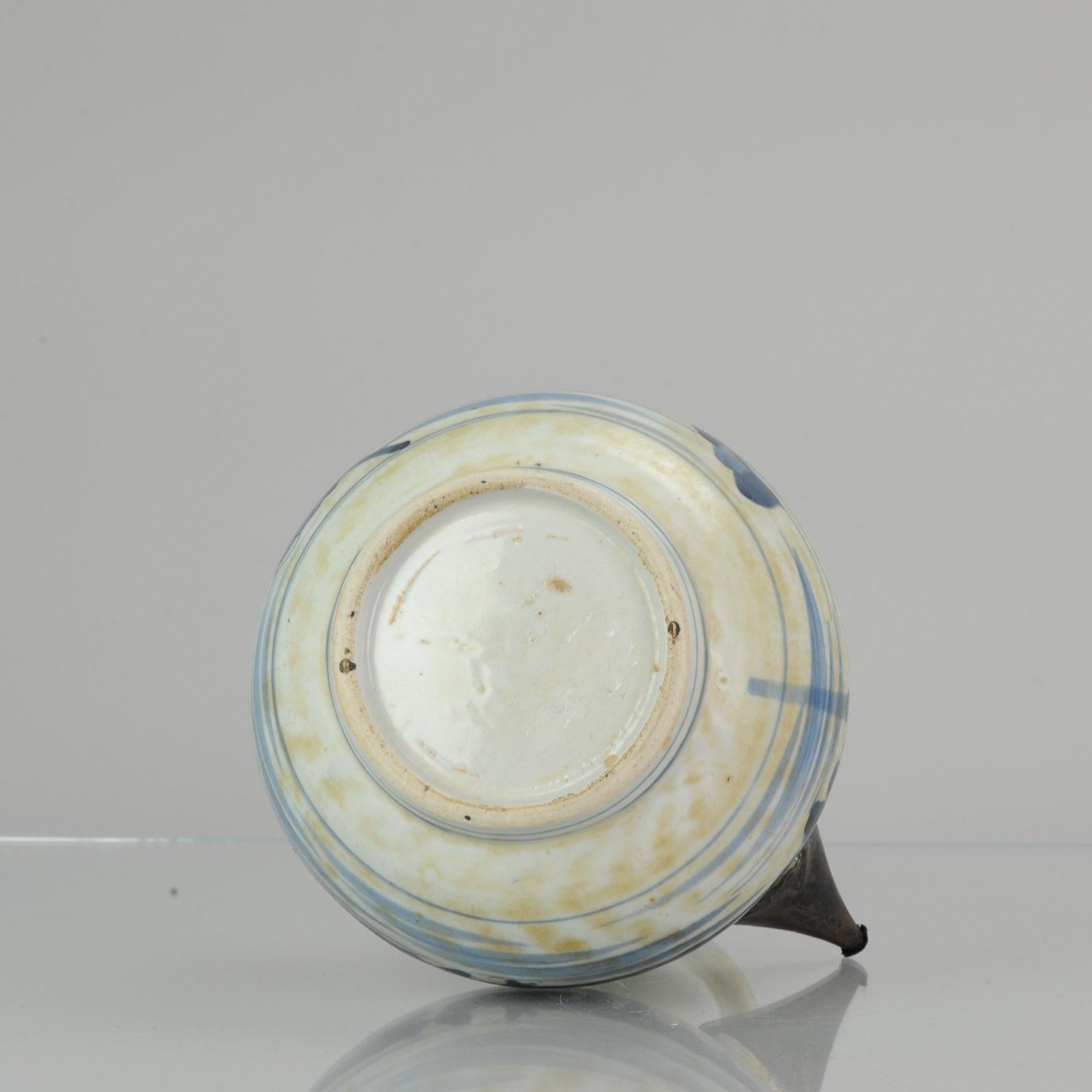 18th Century and Earlier Edo Japanese Porcelain Arita Blue & White Ghendi Kendi Antique Floral, 17th Cen For Sale