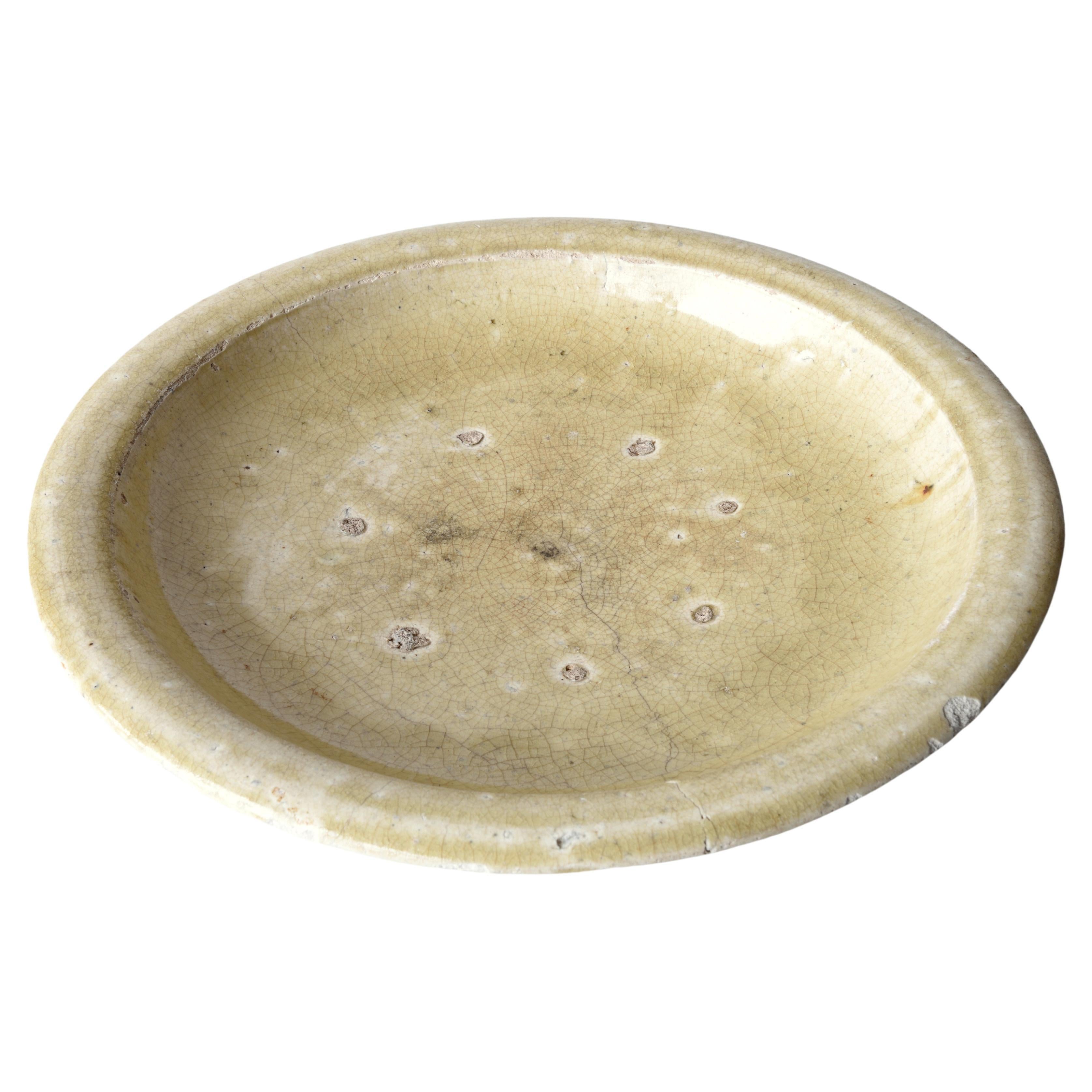 Großer japanischer Ishizara-Teller aus mingei Seto-Steingeschirr, Edo-Meiji, 19. Jahrhundert im Angebot