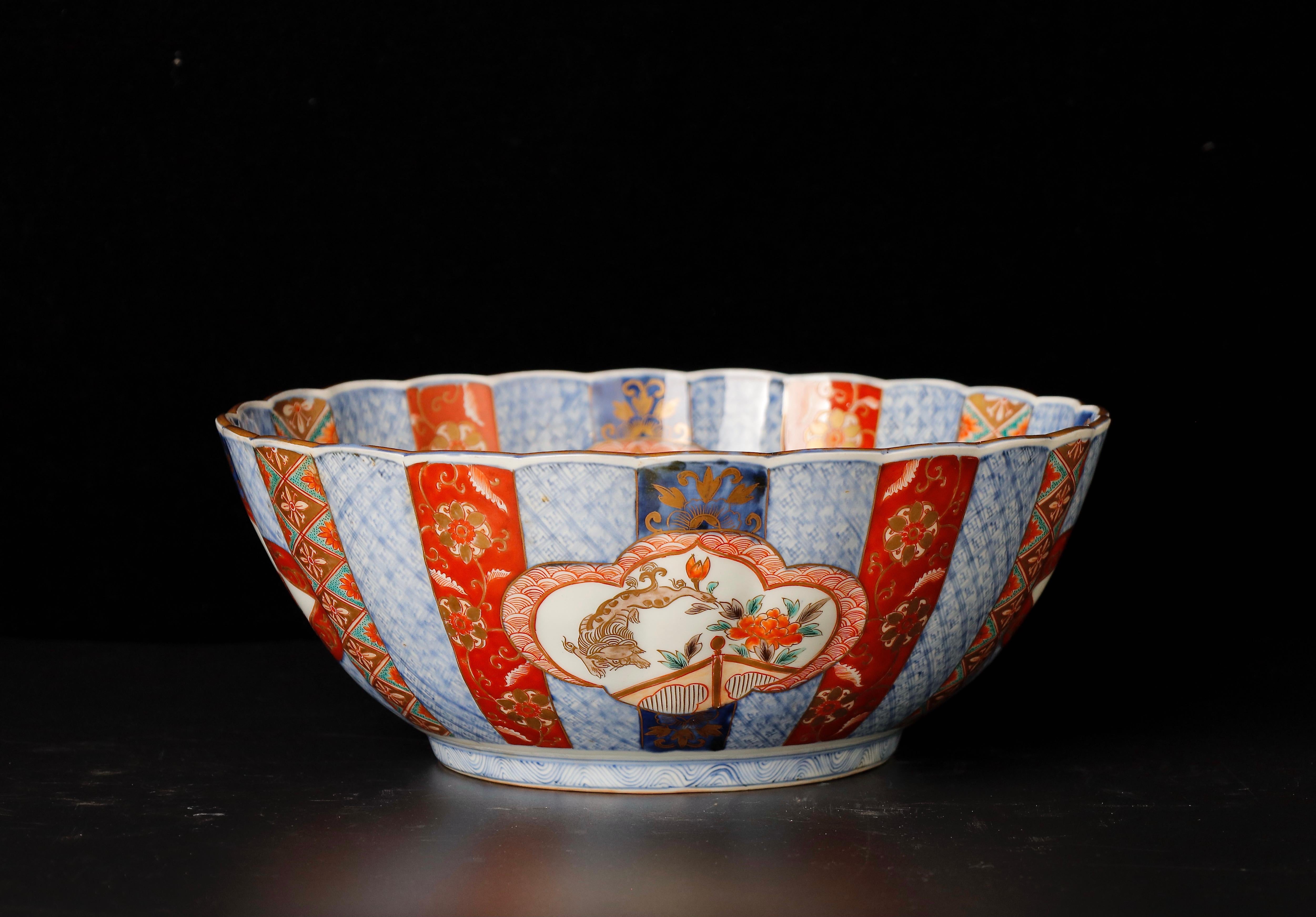 Edo P. Imari Hand Painted Ribbed Porcelain Bowl For Sale at 1stDibs
