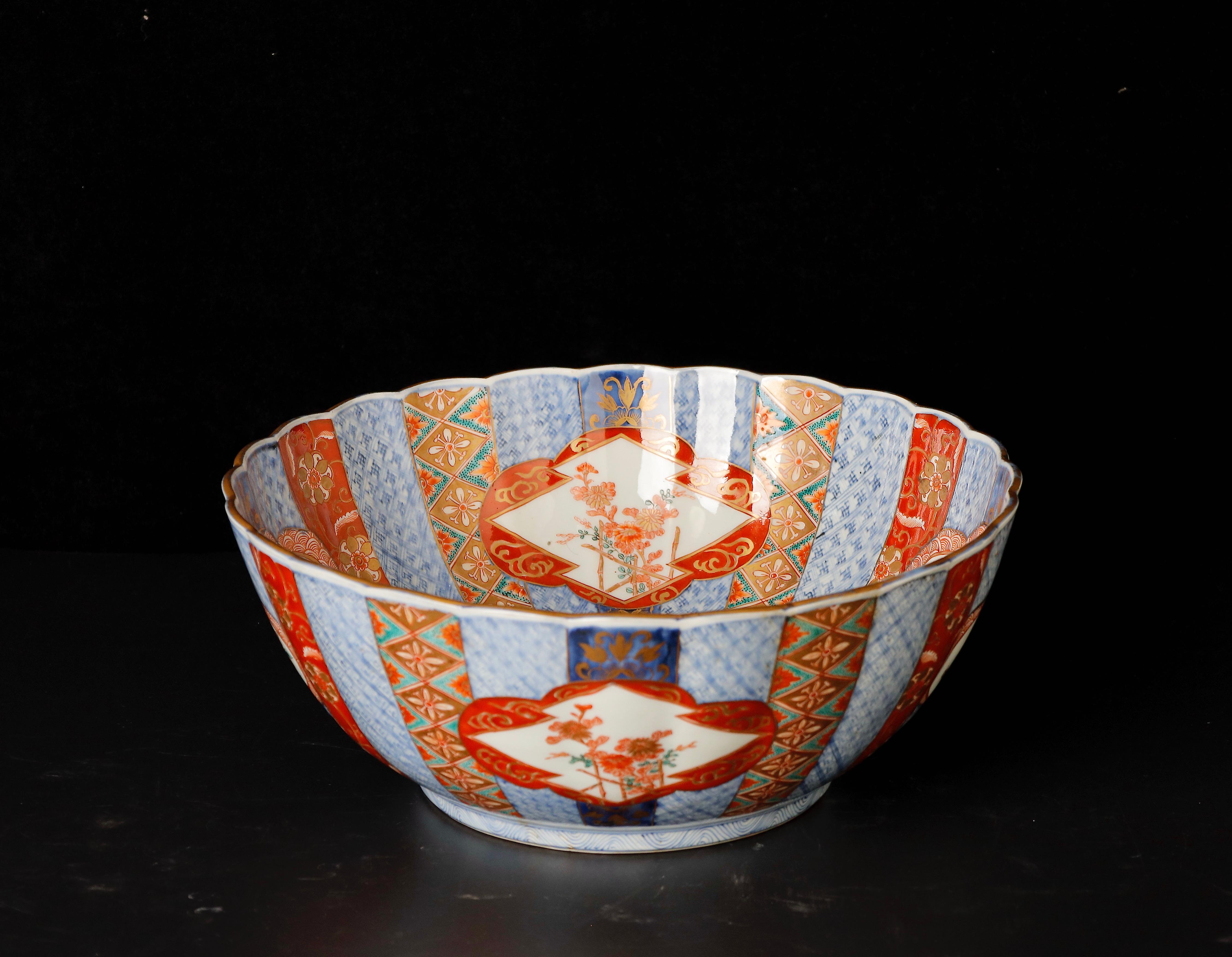 Edo P. Imari Hand Painted Ribbed Porcelain Bowl For Sale at 1stDibs