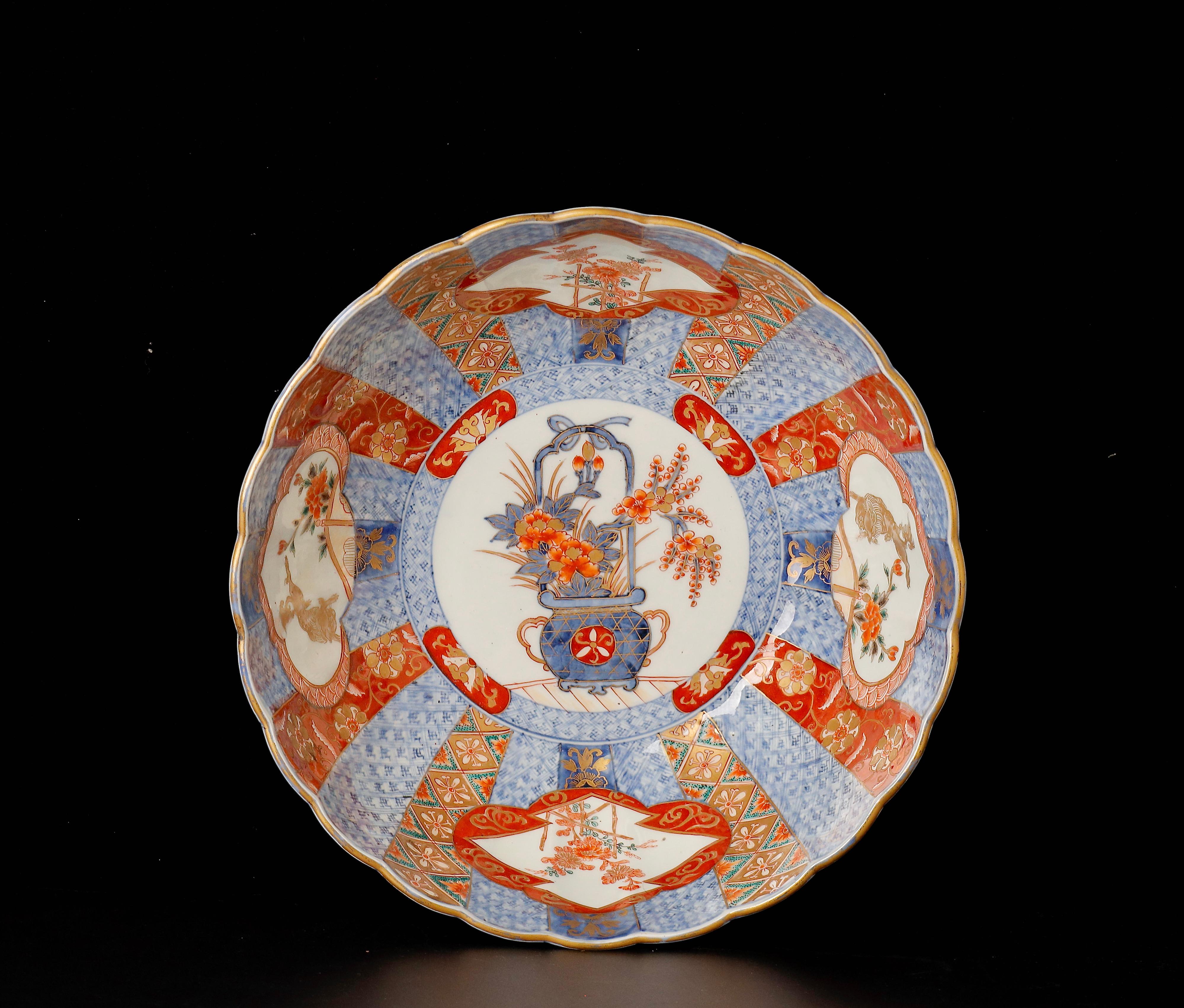 Edo P. Imari Hand Painted Ribbed Porcelain Bowl For Sale at 1stDibs