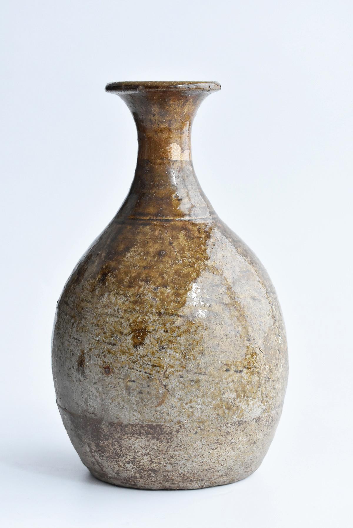 japanese kintsugi vase