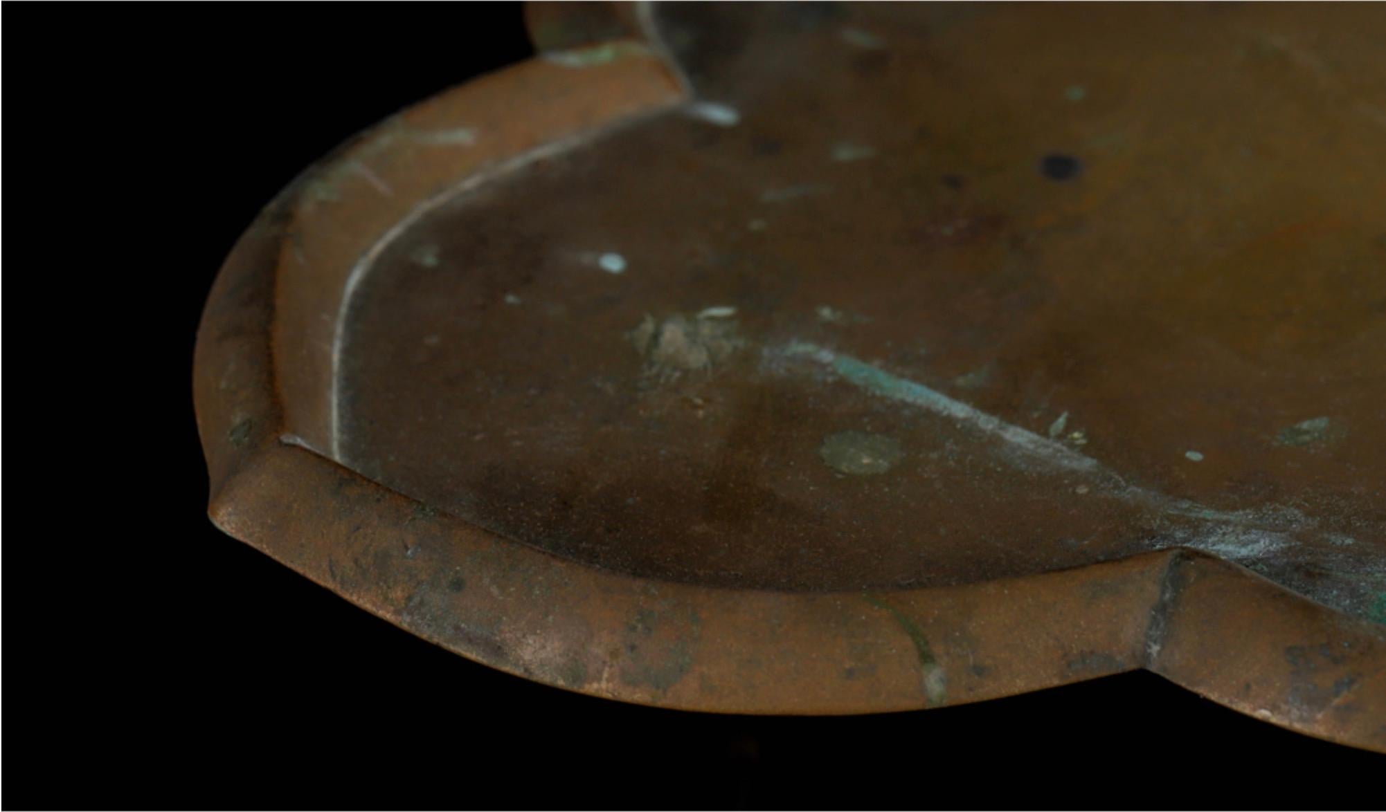 Bronze-Altarständer aus der Edo-Zeit - datiert 1650 (Keian 3), in Auftrag gegeben für Jōrakuji im Zustand „Gut“ im Angebot in Fukuoka, JP
