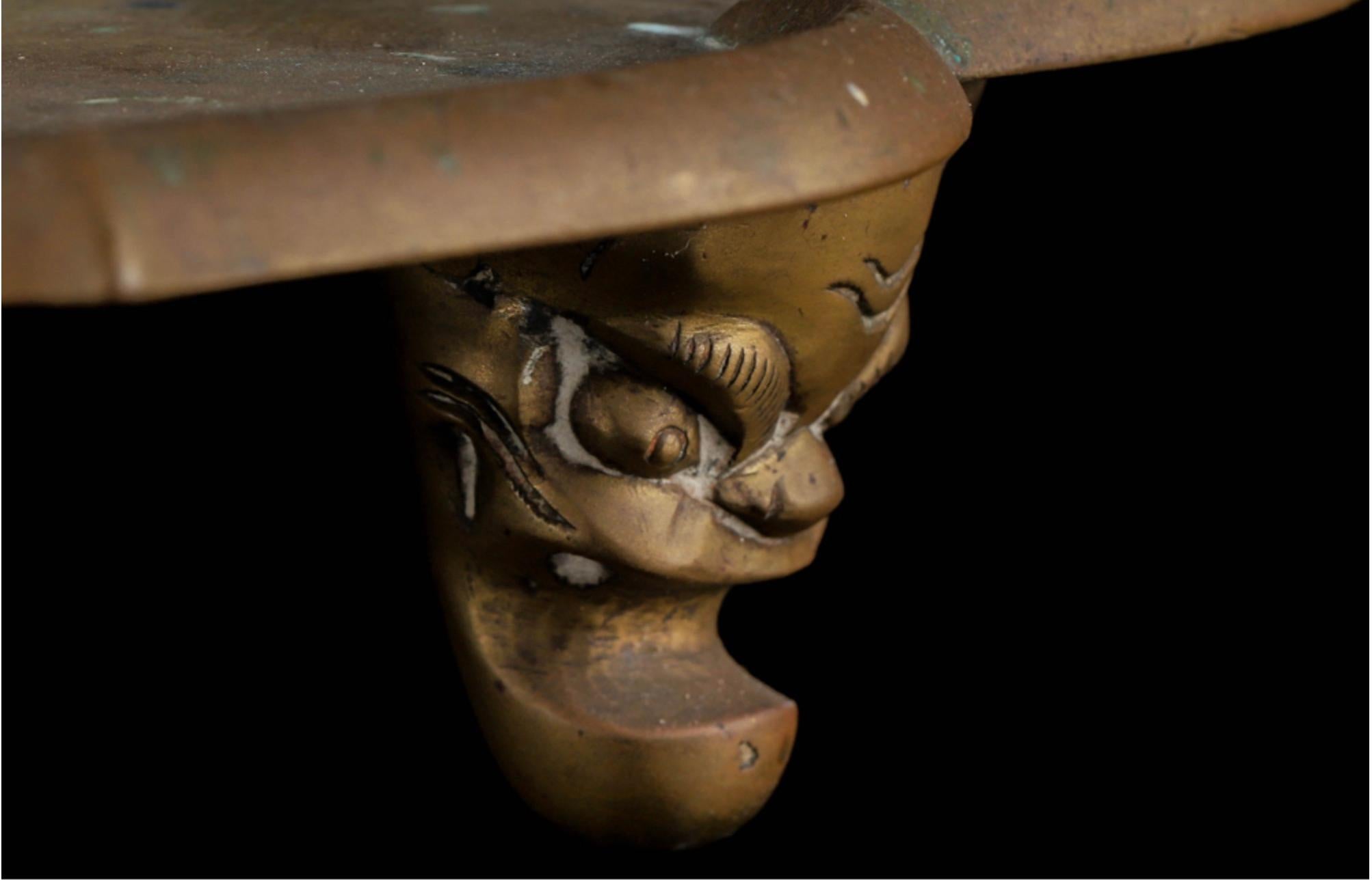 Bronze-Altarständer aus der Edo-Zeit - datiert 1650 (Keian 3), in Auftrag gegeben für Jōrakuji im Angebot 3