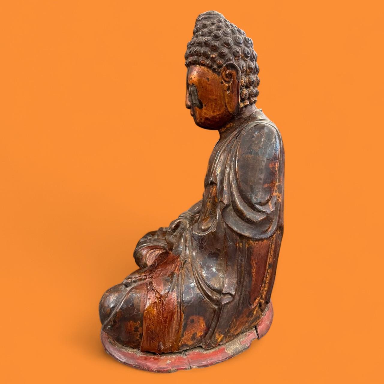 Hand-Crafted Edo Period Japanese Seated Buddha Sculpture, 19th Century For Sale