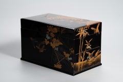 Edo Period Kajikawa Gold Maki-e & Raden Bird Suzuribako