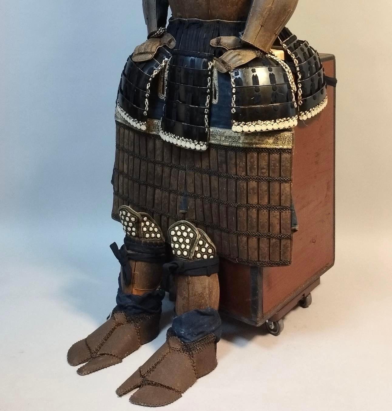Edo period samurai full set of armor (yoroi) with unique original helmet For Sale 3