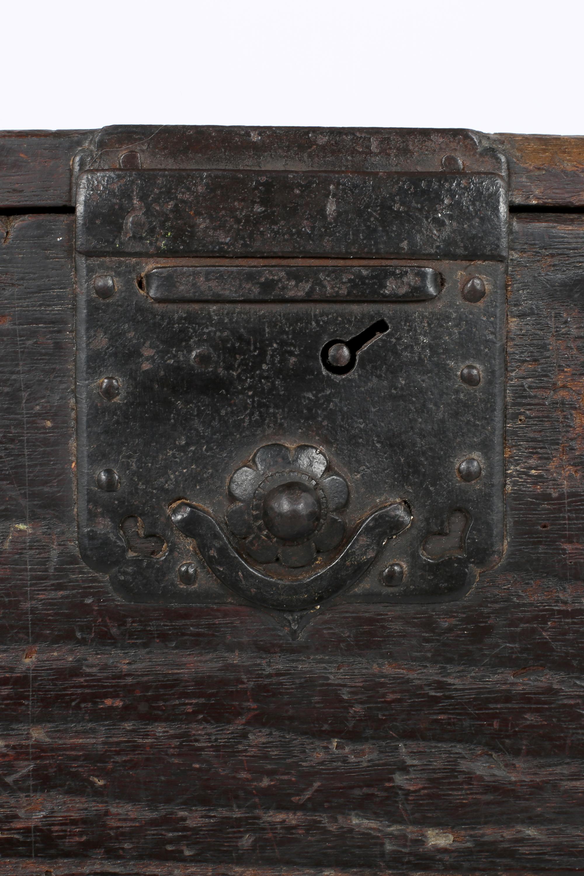 Mid-19th Century Edo Period Tansu Chest in Cedar and Forged Iron