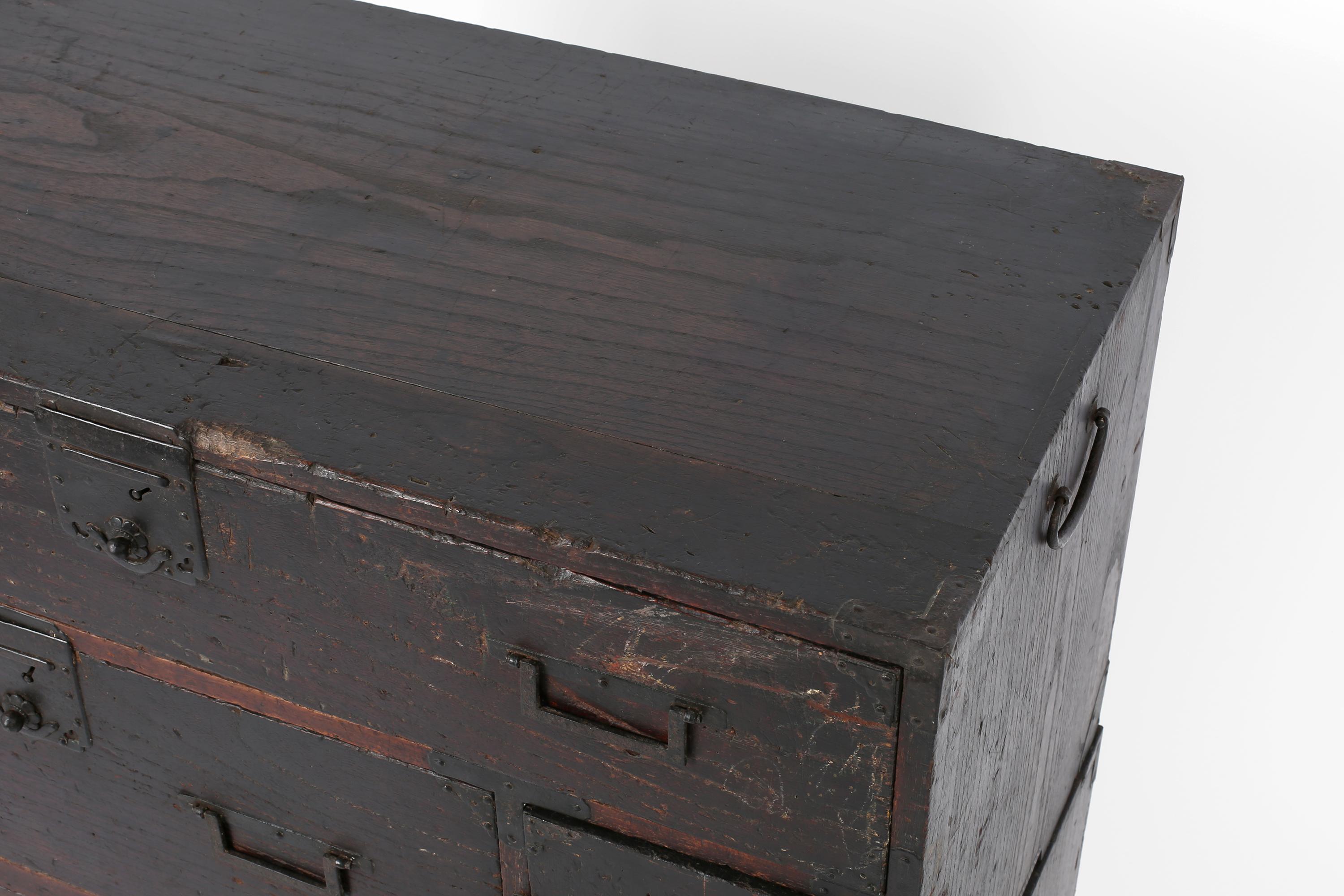 Edo Period Tansu Chest in Cedar and Forged Iron 4