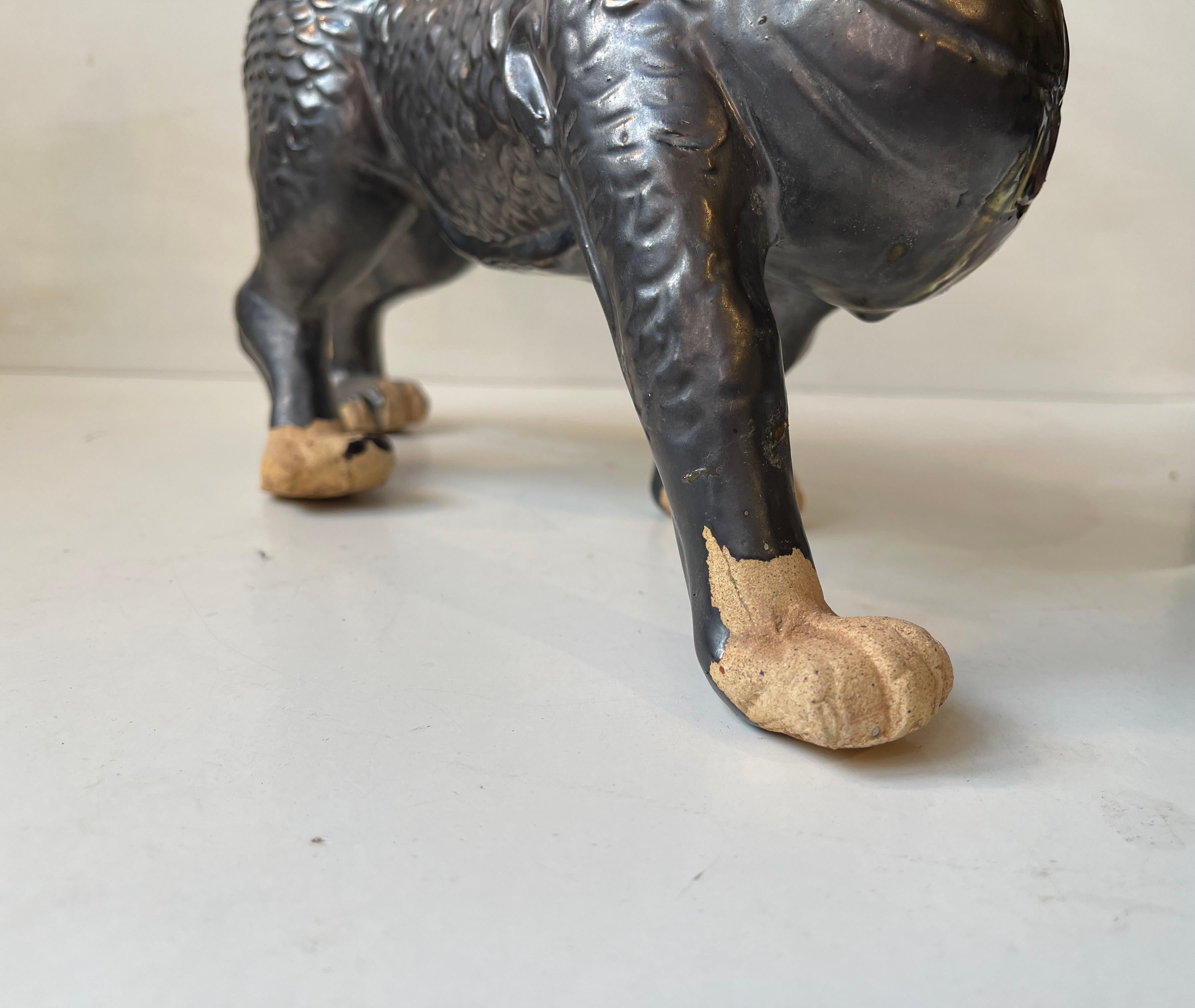 Cane da caccia in stile Edo in ceramica smaltata in vendita 3