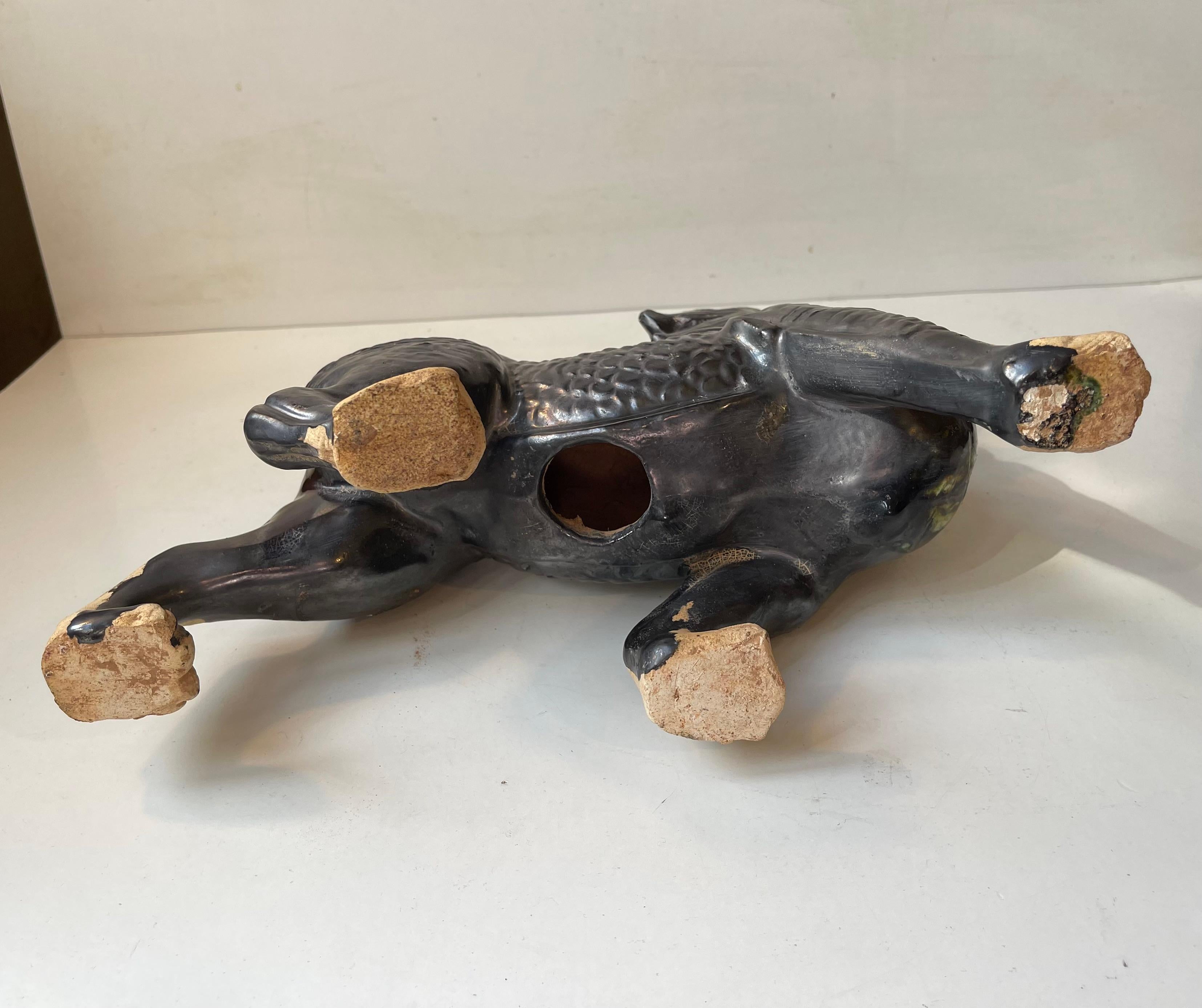 Cane da caccia in stile Edo in ceramica smaltata in vendita 4