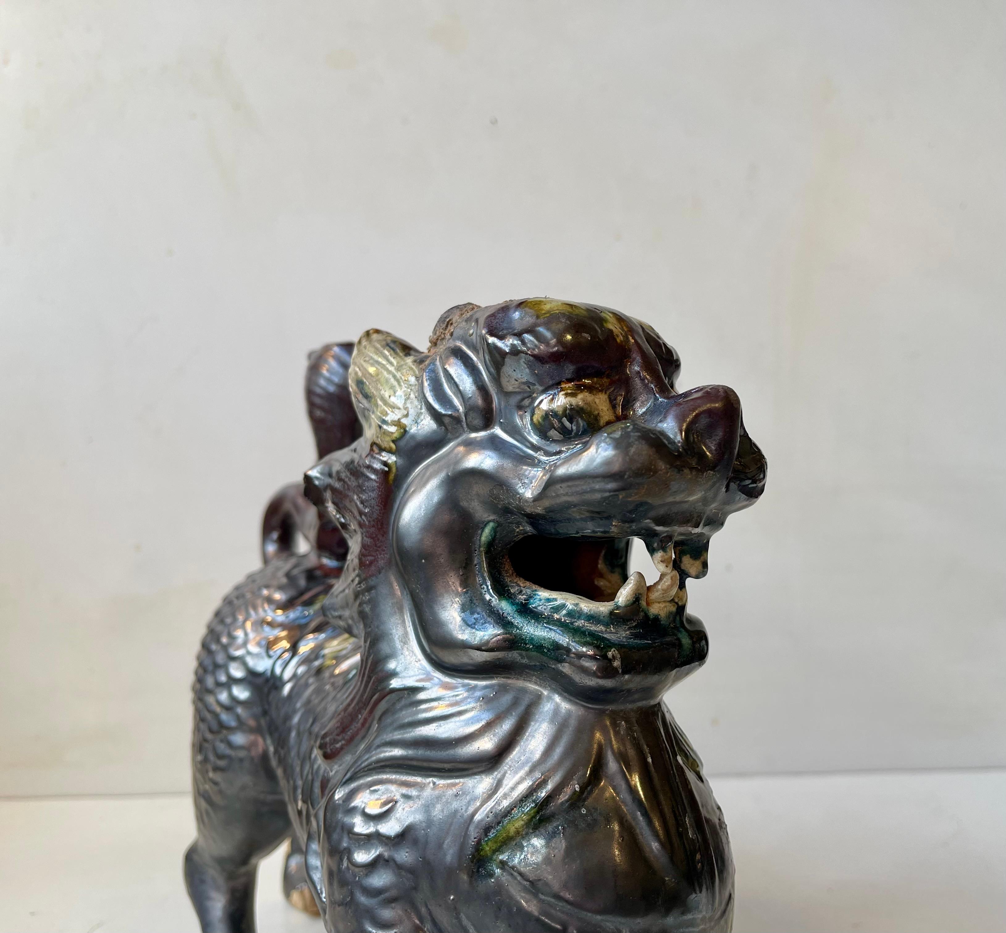 Cane da caccia in stile Edo in ceramica smaltata in vendita 1