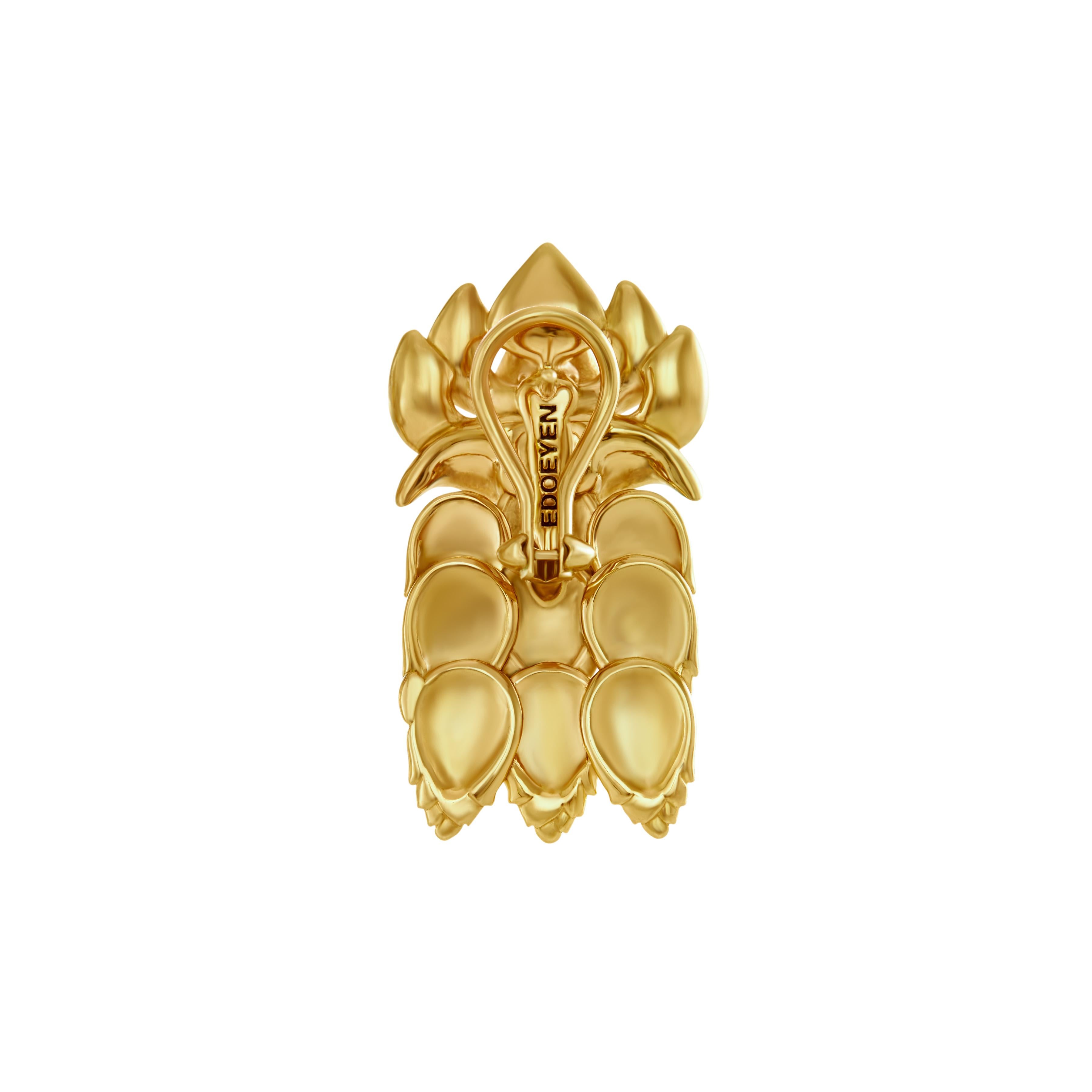 ○ 18k gold-plated ○ High quality and shiny finish ○ Architecturally shaped for a bas-relief sculptural effect ○ Features the revered lotus flower capturing its beauty in two life phases ○ Oversized clip and post for added luxe and stability ○