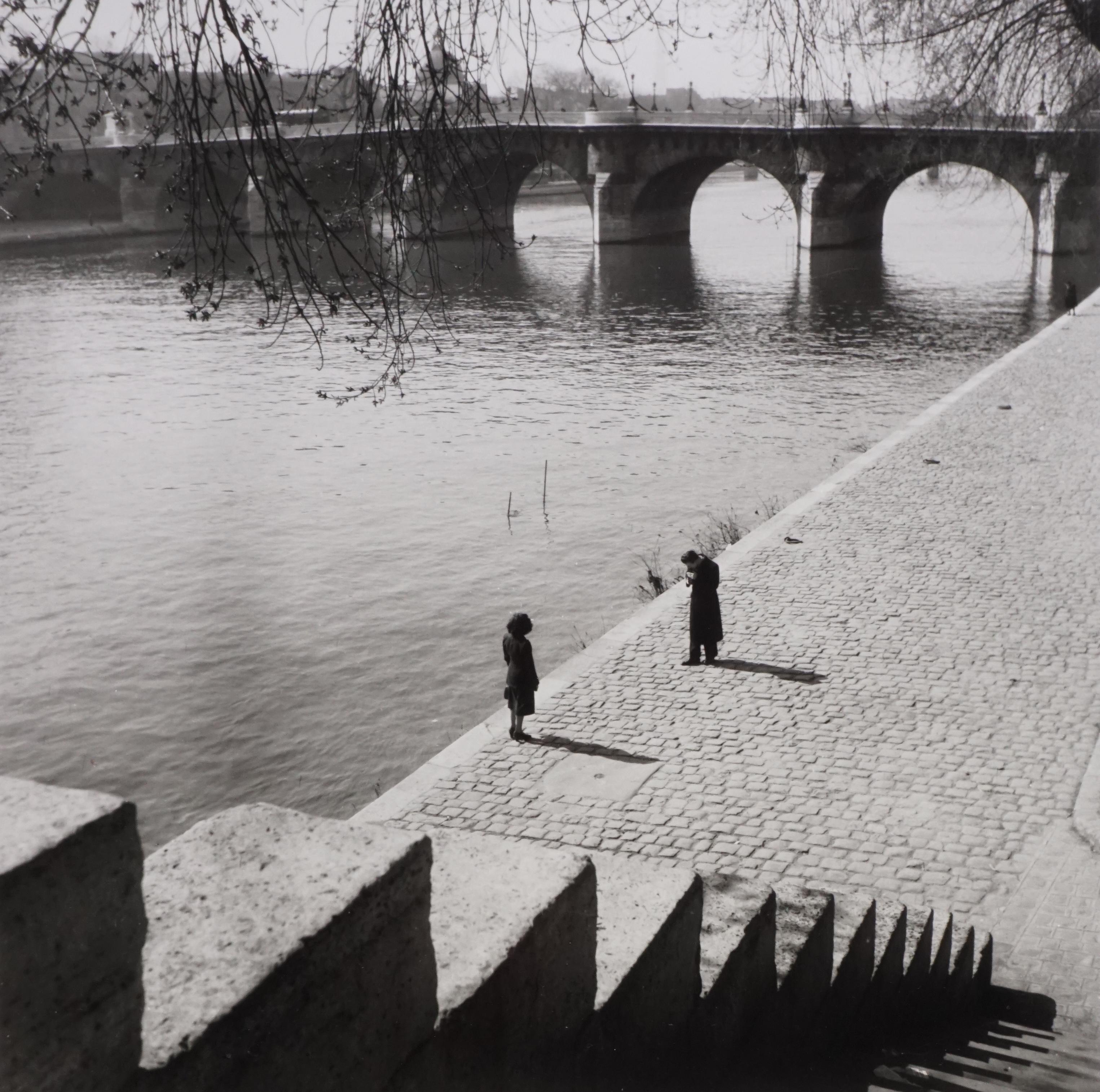 Edouard Boubat Black and White Photograph - Le Pont Neuf, Paris, 1948