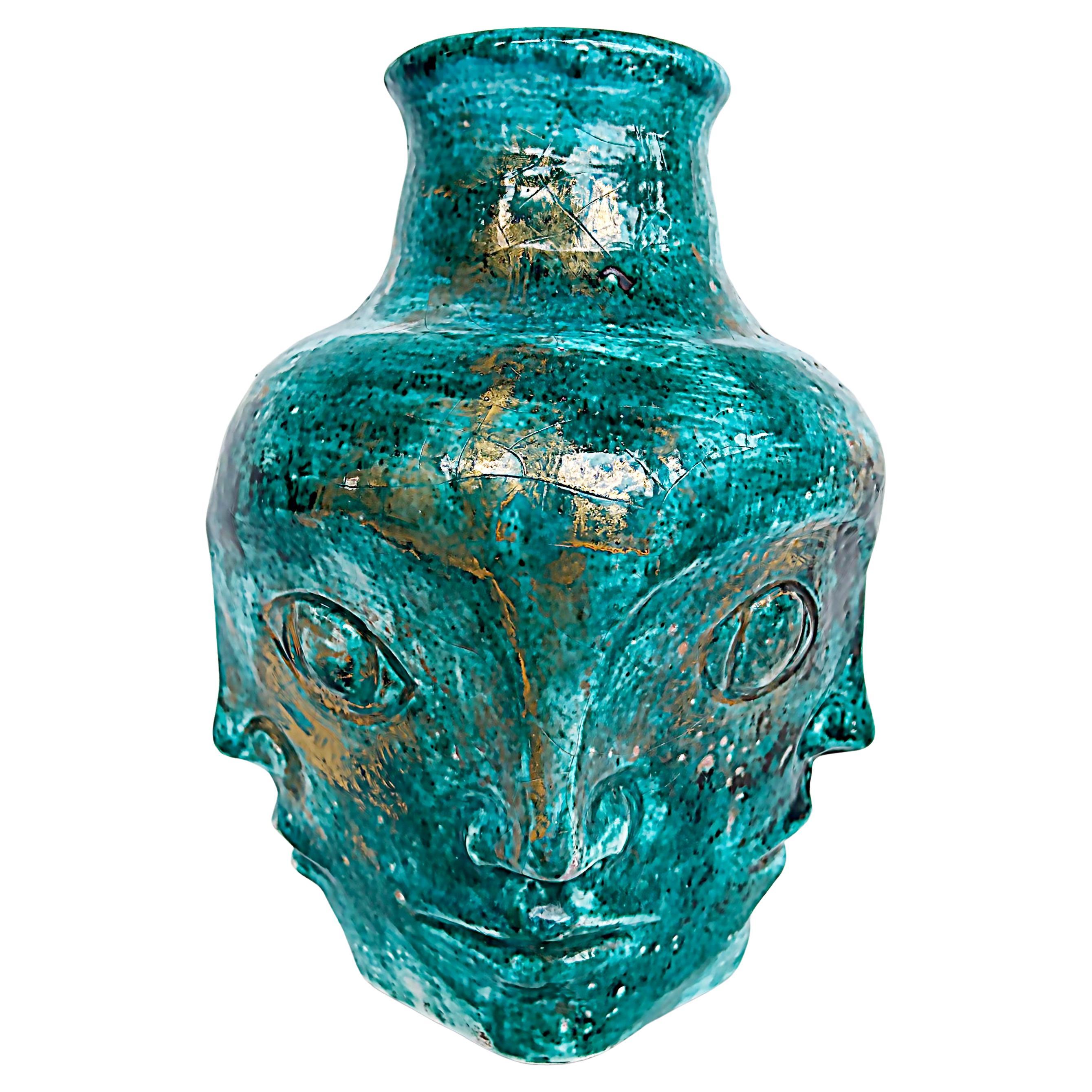 Edouard Cazaux Französisch Midcentury Keramik Vase mit Gesichtern im Angebot