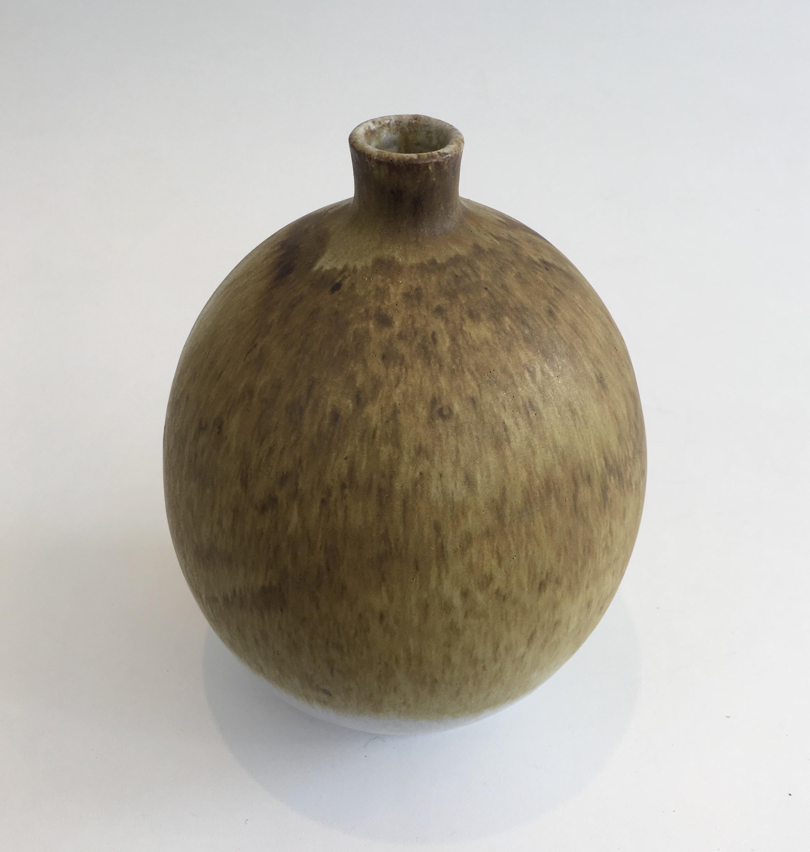 Edouard Chapallaz, Small Sandstone Single-Flower Vase, Signed by Swiss Artist Ed For Sale 10