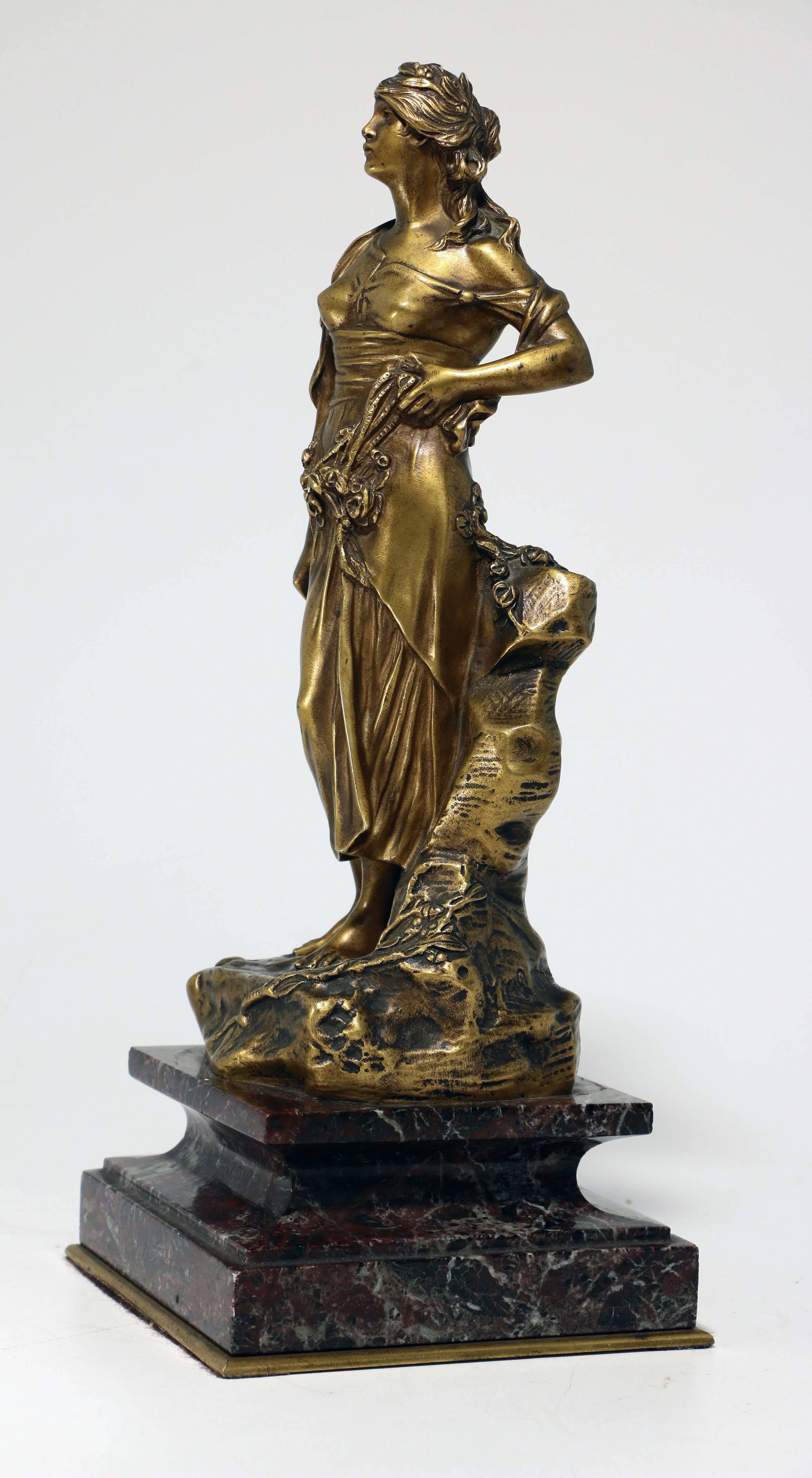 Vergoldete Bronzestudie einer jungen Frau von Edouard Drouot (19. Jahrhundert) im Angebot