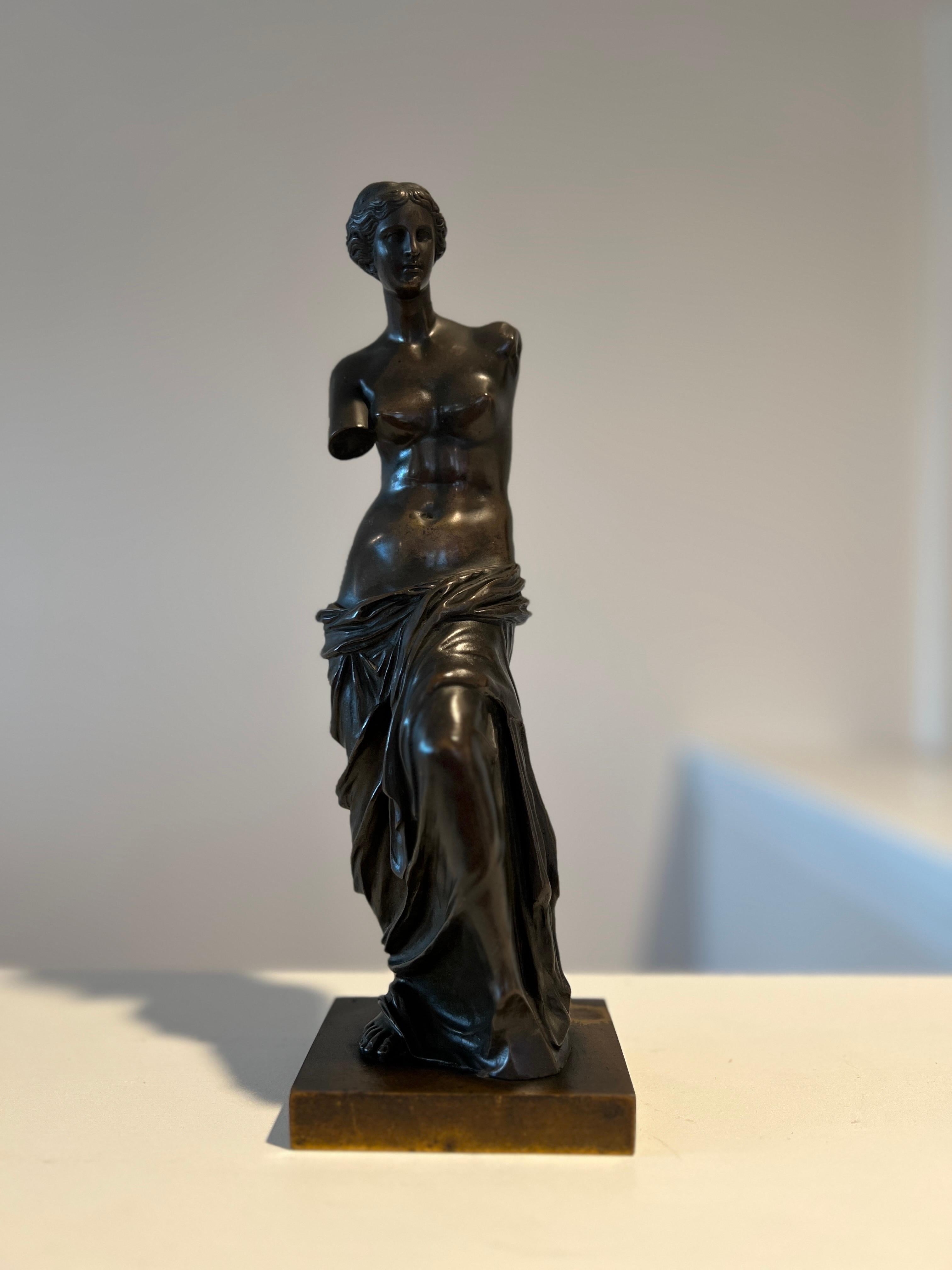 French Edouard Henri Delesalle Bronze Venus De Milo Grand Tour Bronze Sculpture 
