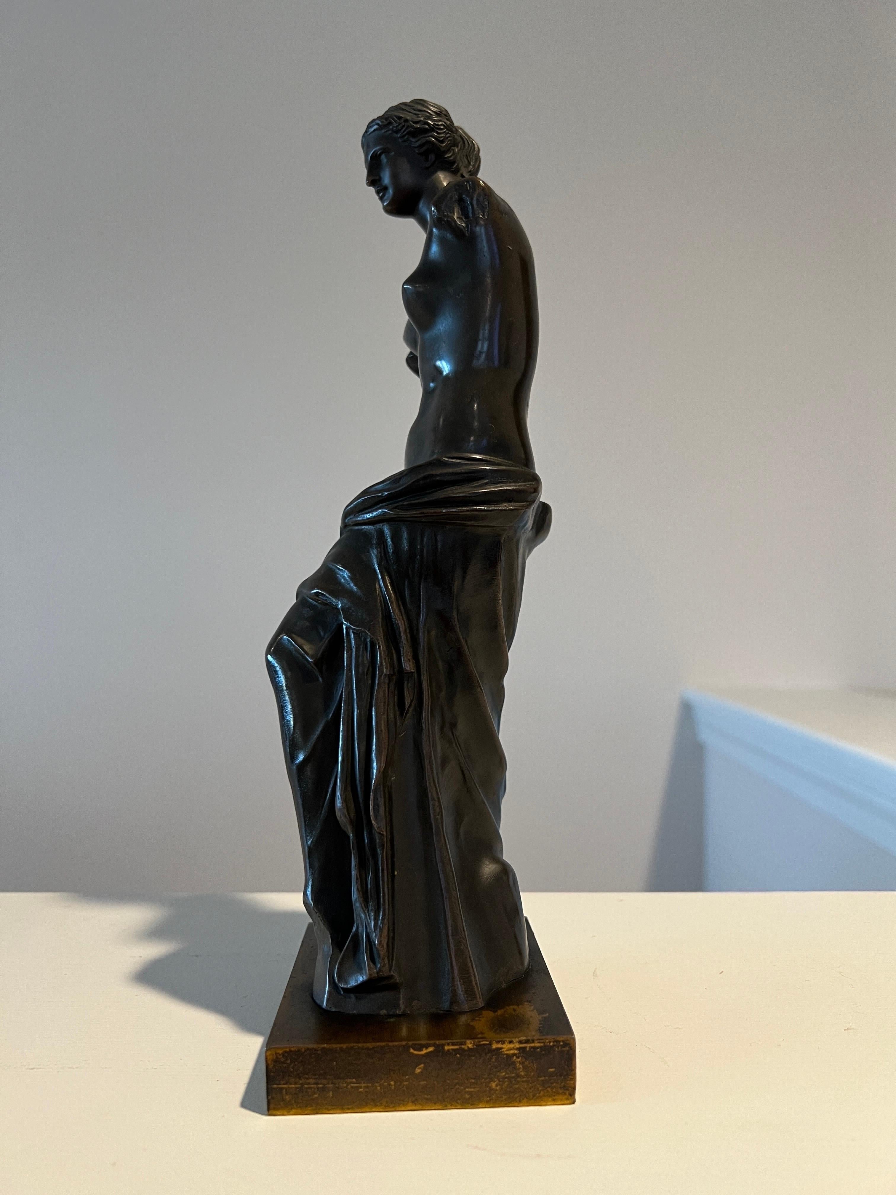 Edouard Henri Delesalle Bronze Venus De Milo Grand Tour Bronze Sculpture  For Sale 1