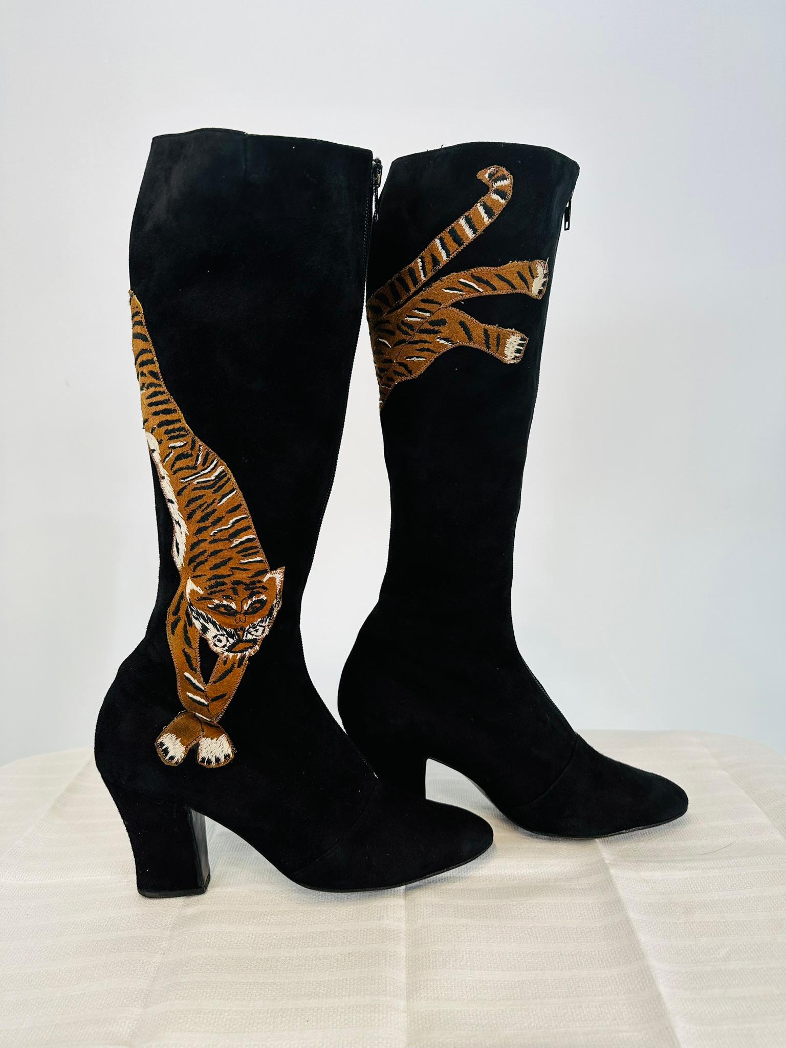 Edouard Jerrold 1960s Black Suede embroidered Tiger Zipper Front Boots 7 1/2B For Sale 2