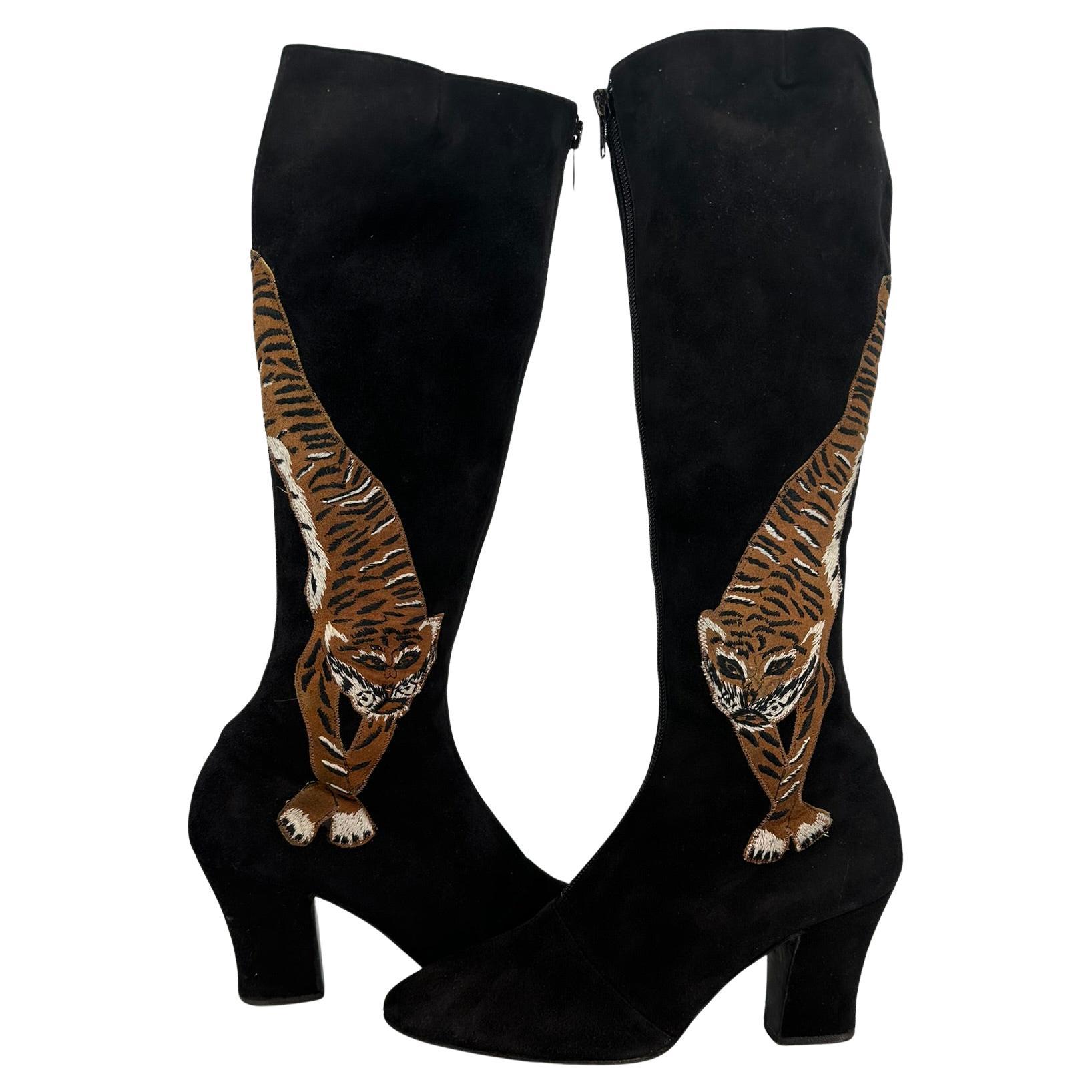 Edouard Jerrold 1960s Black Suede embroidered Tiger Zipper Front Boots 7 1/2B For Sale