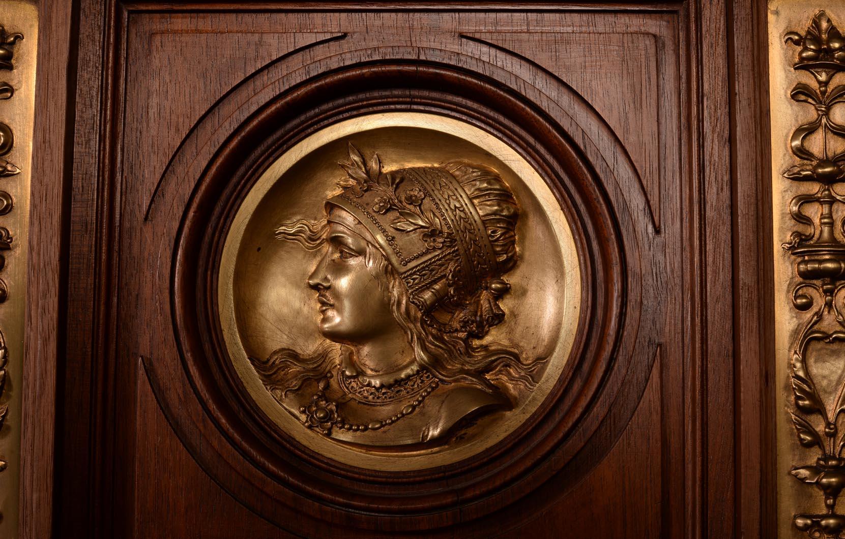 Neorinascimentale Édouard LIÈVRE, Paul Sormani, Credenza neorinascimentale da cerimonia  e buffet in vendita