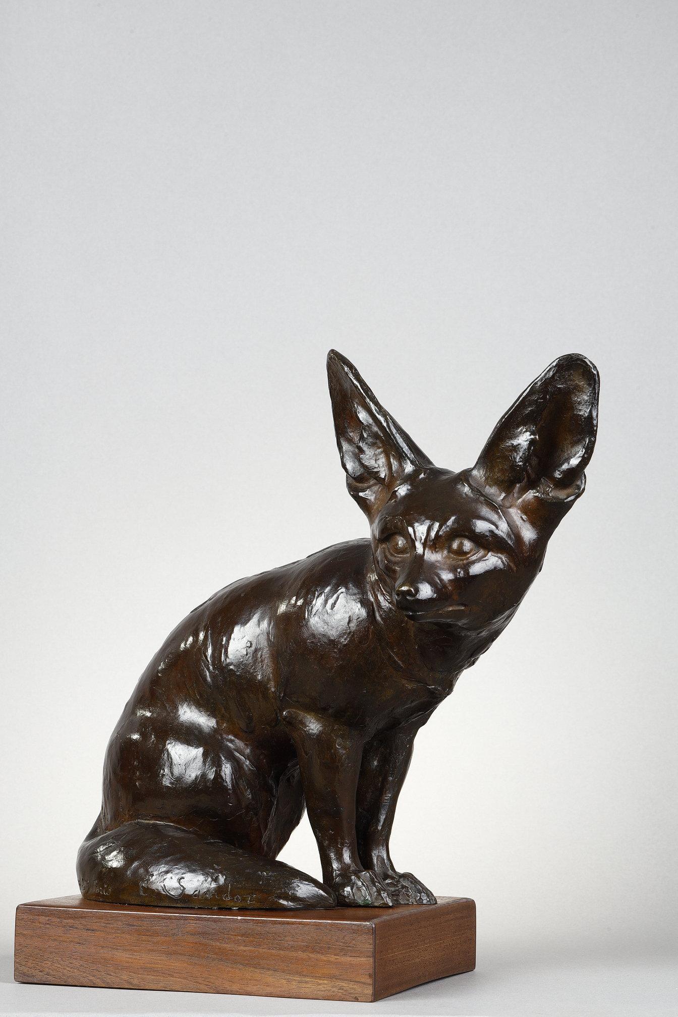 Fennec seated - Art Deco Sculpture by Edouard Marcel Sandoz