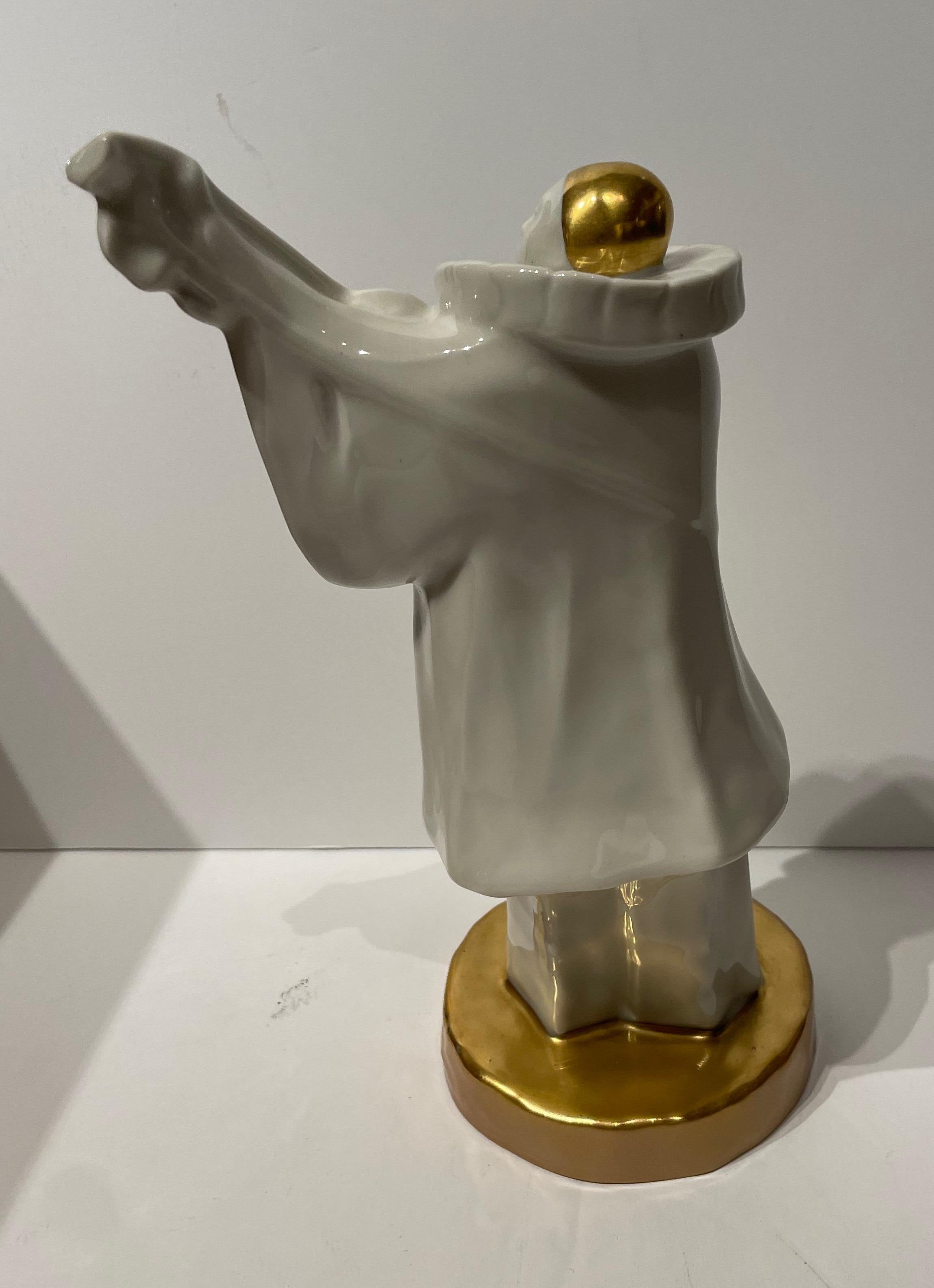 Art déco Statue de guitariste musicien en porcelaine de Edouard Marcel Sandoz en vente