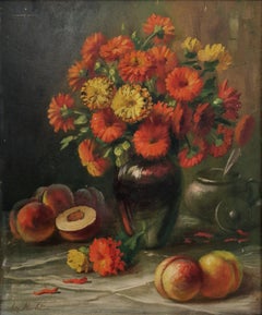 Composition avec des fleurs et des pêches
