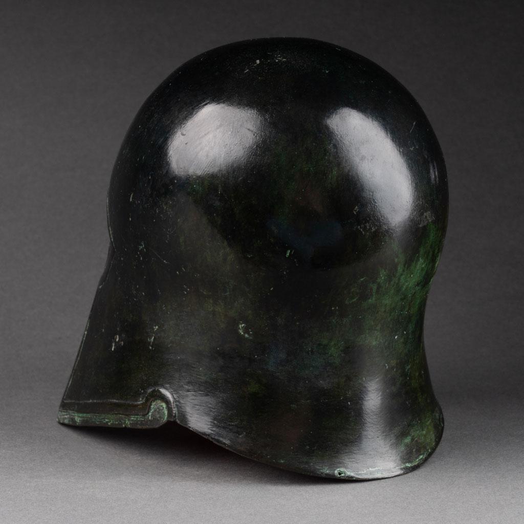 Edouard Pastor (1932-2007): Bronze of a Greek Spartan warrior helmet In Good Condition In SAINT-OUEN-SUR-SEINE, FR