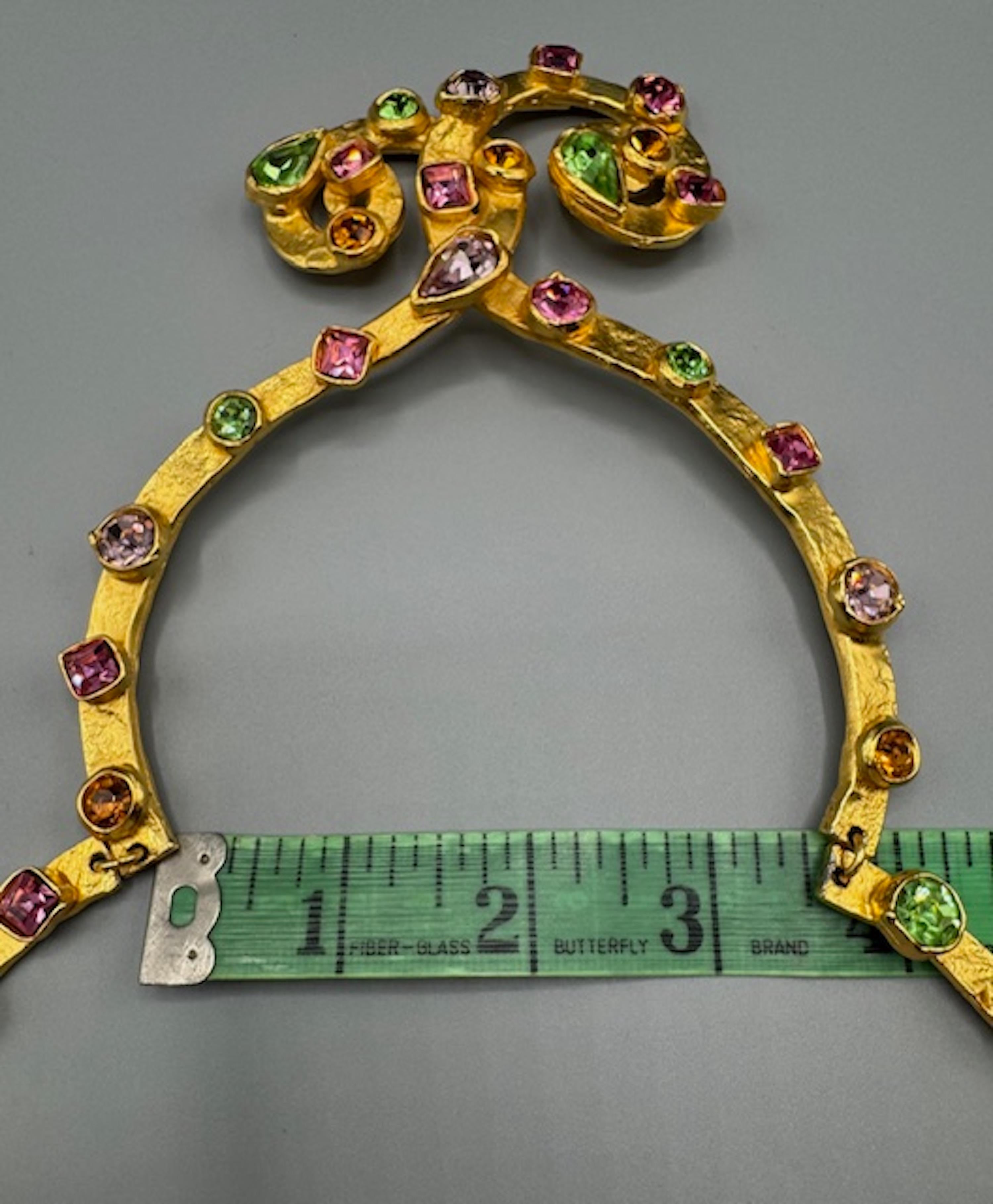 Halskette im Torque-Stil von Edouard Rambaud, Gold & Pastell, Strass, 1980er Jahre im Angebot 5